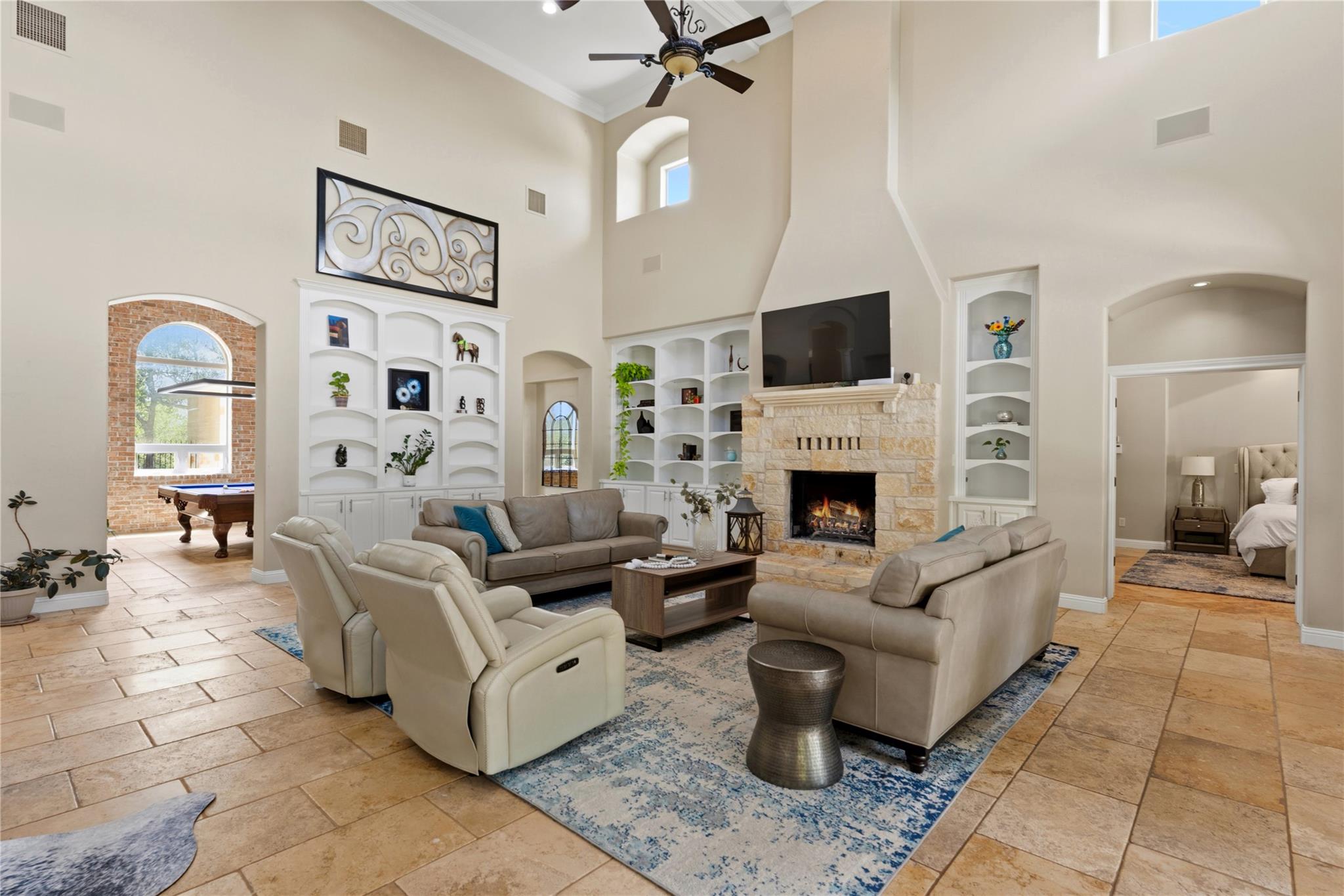 345 Leafdale Trl Property Photo 7
