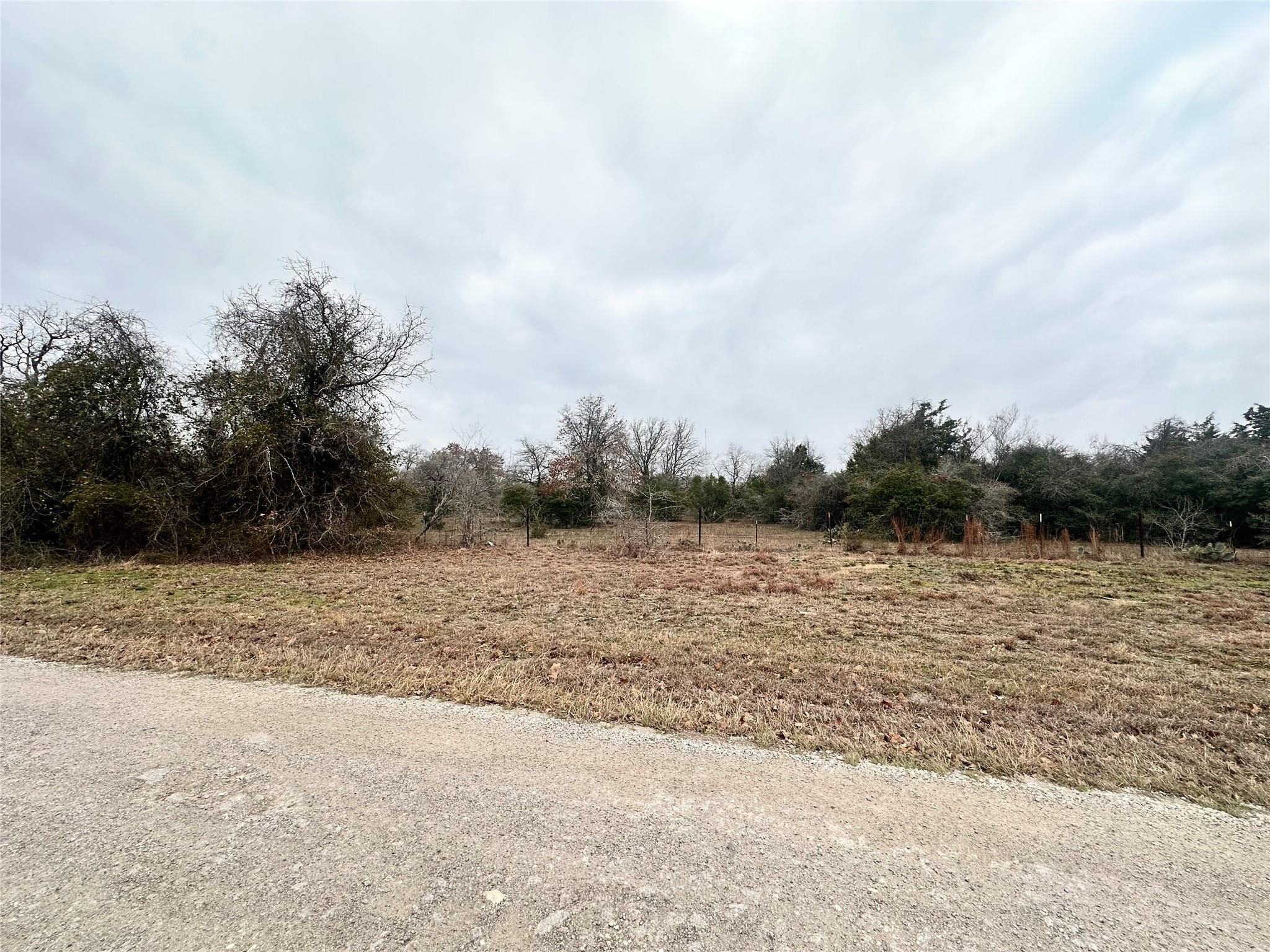 1208 Plant Rd Property Photo 2