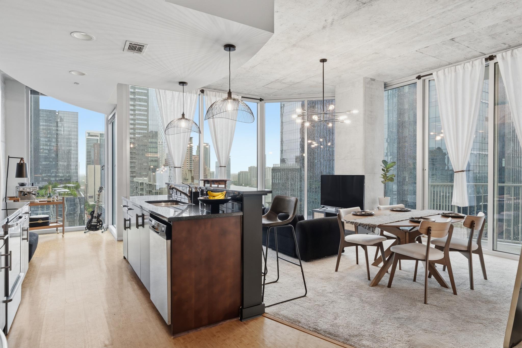 360 Nueces St #2101 Property Photo 1