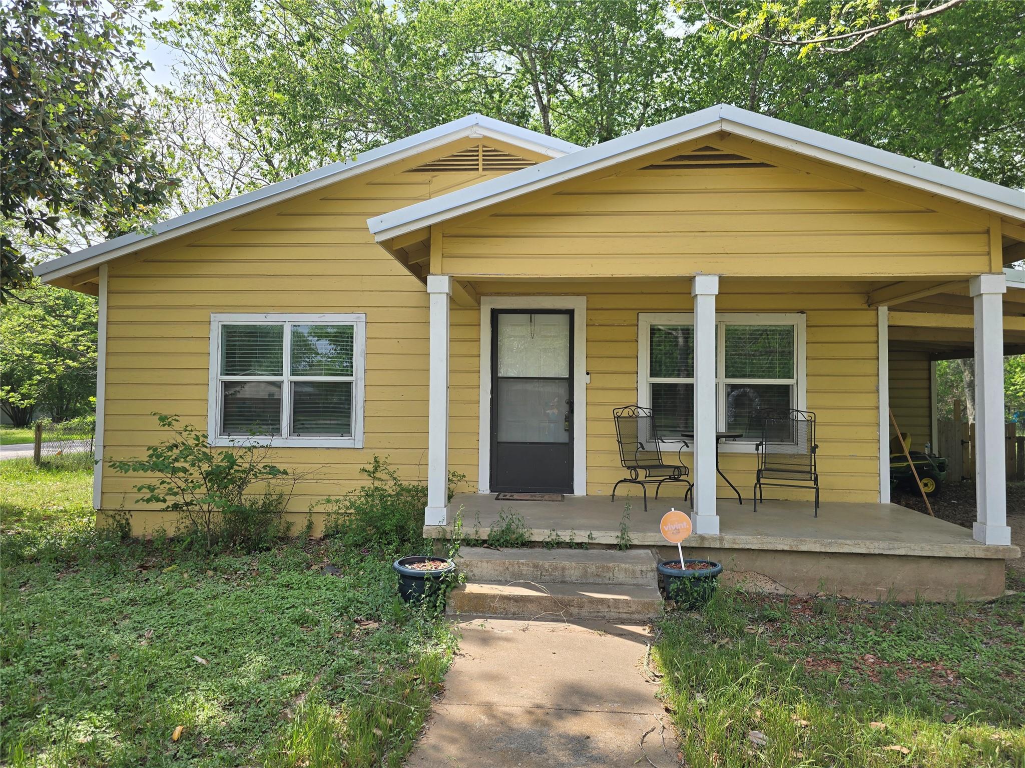 208 Harris St Property Photo