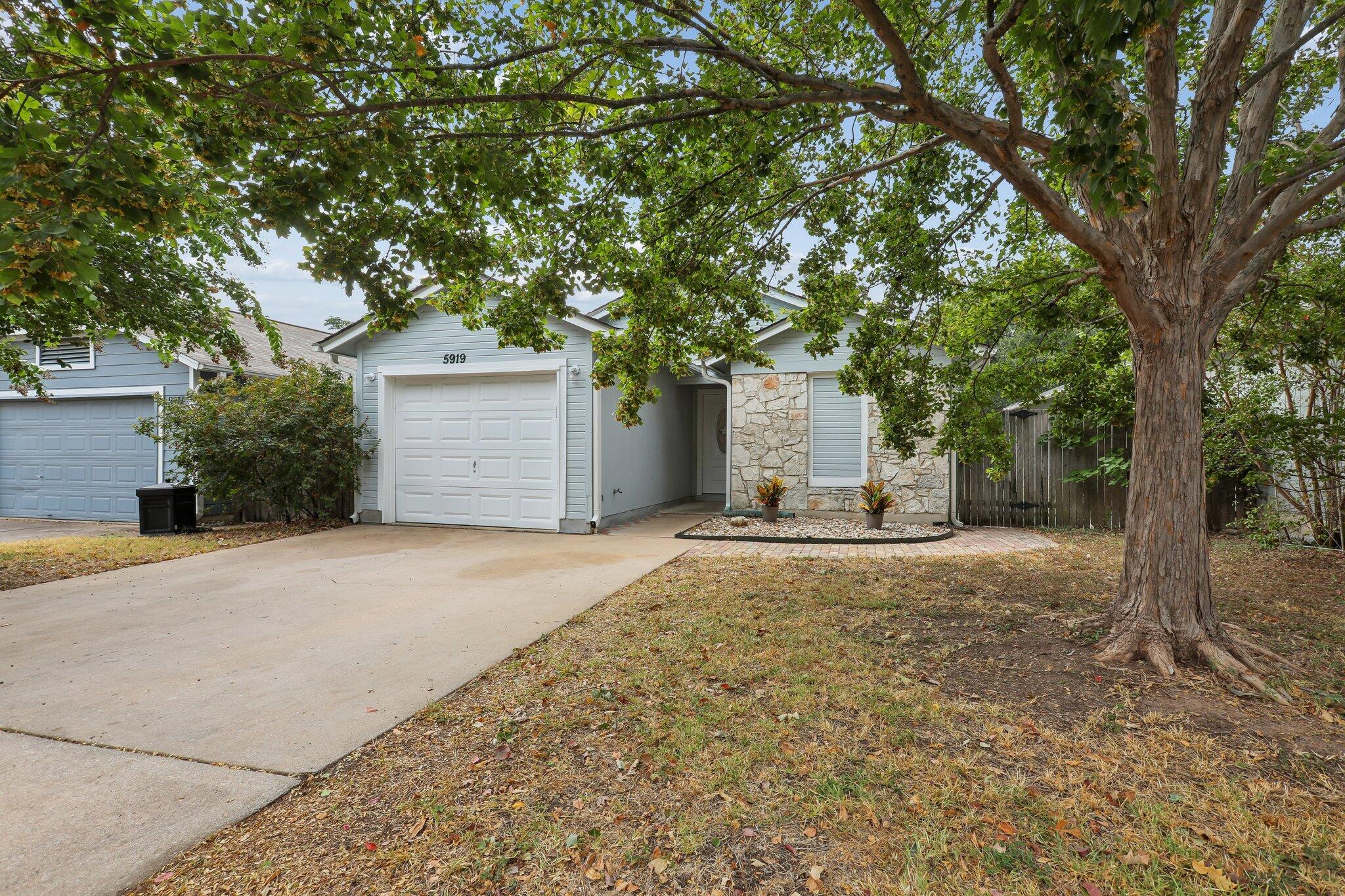 5919 Kevin Kelly Pl Property Photo 3