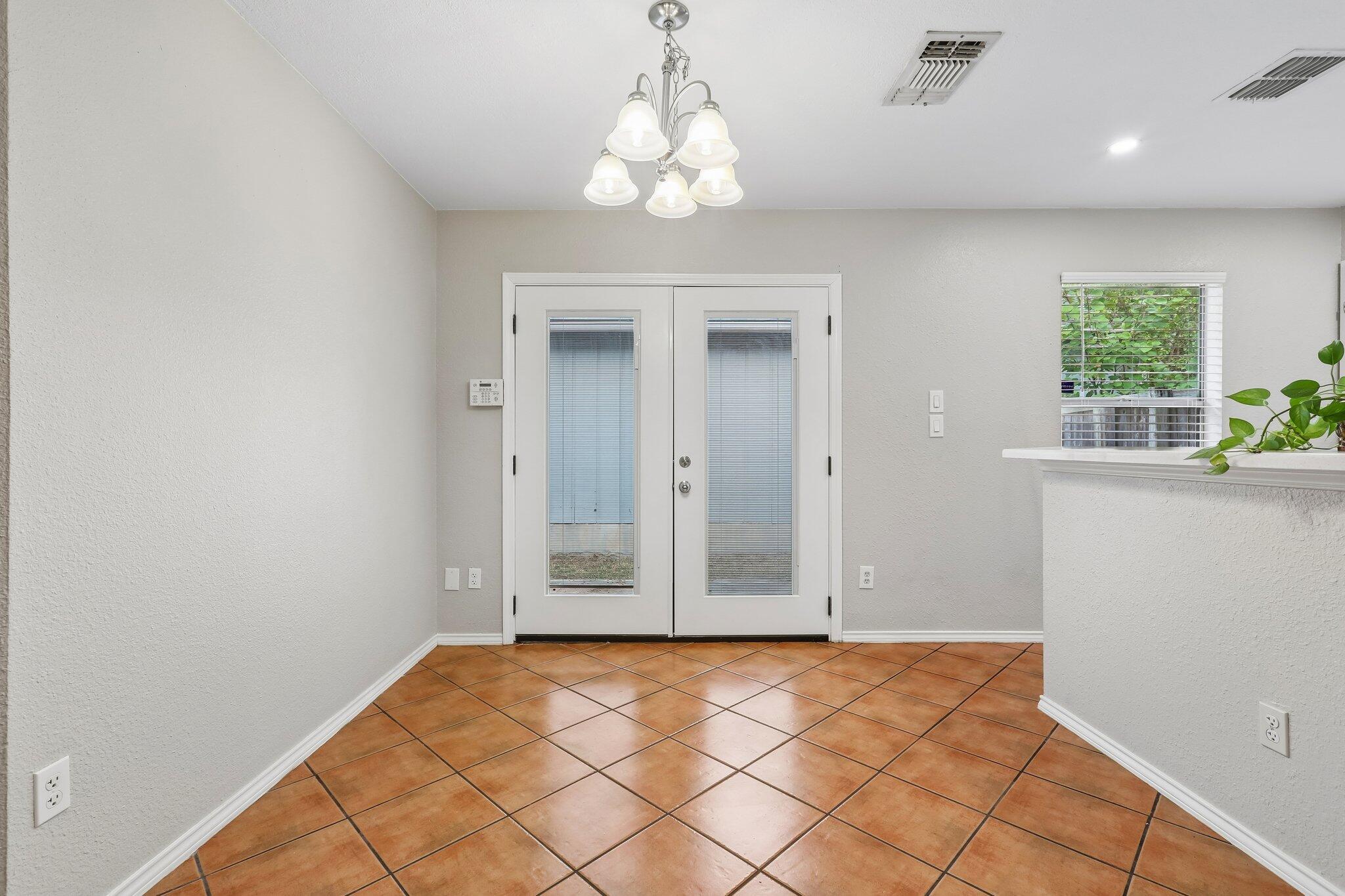 5919 Kevin Kelly Pl Property Photo 9
