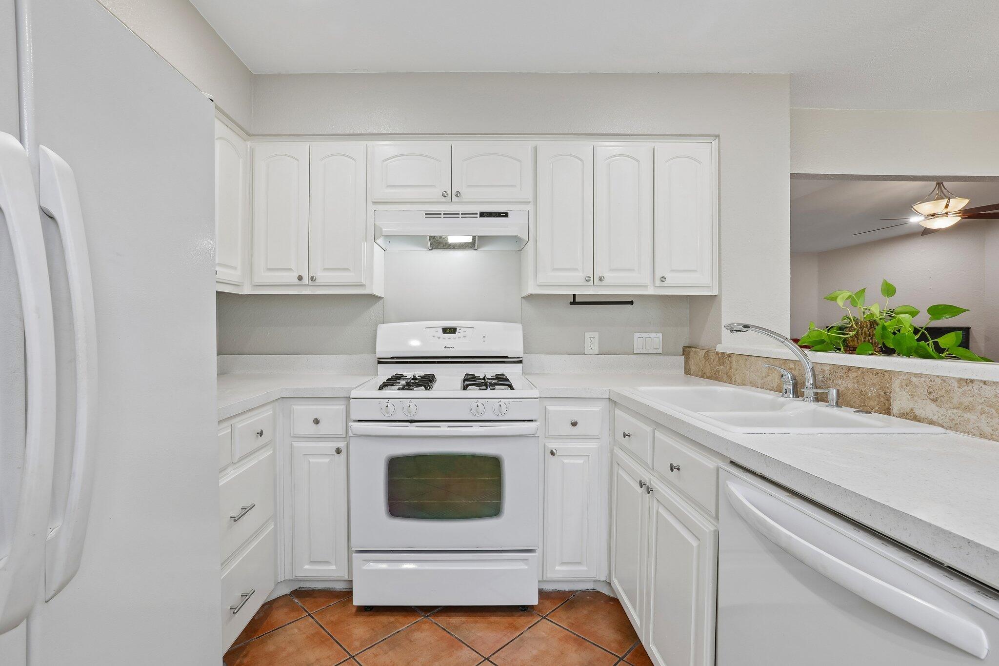 5919 Kevin Kelly Pl Property Photo 12