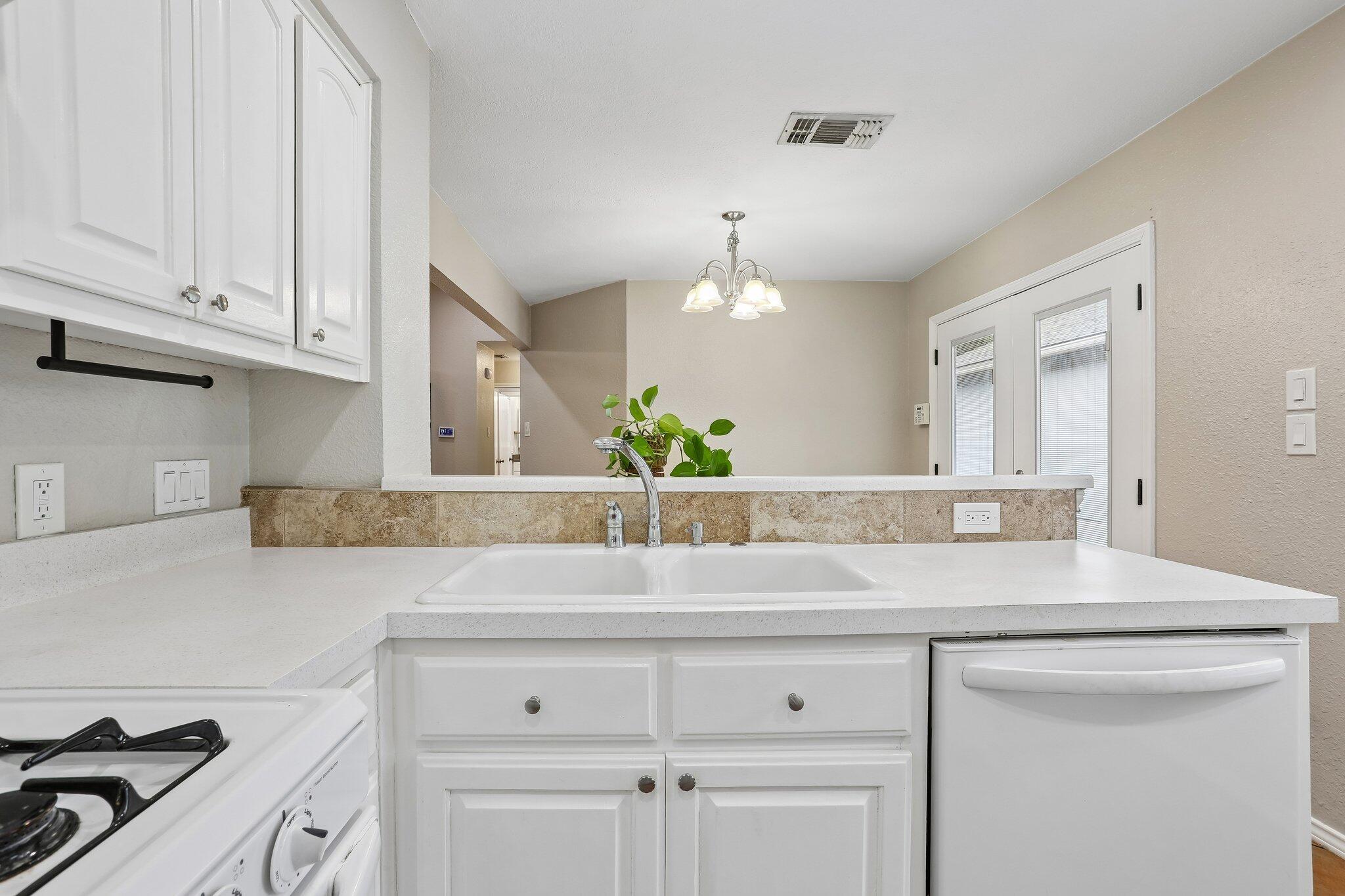 5919 Kevin Kelly Pl Property Photo 13