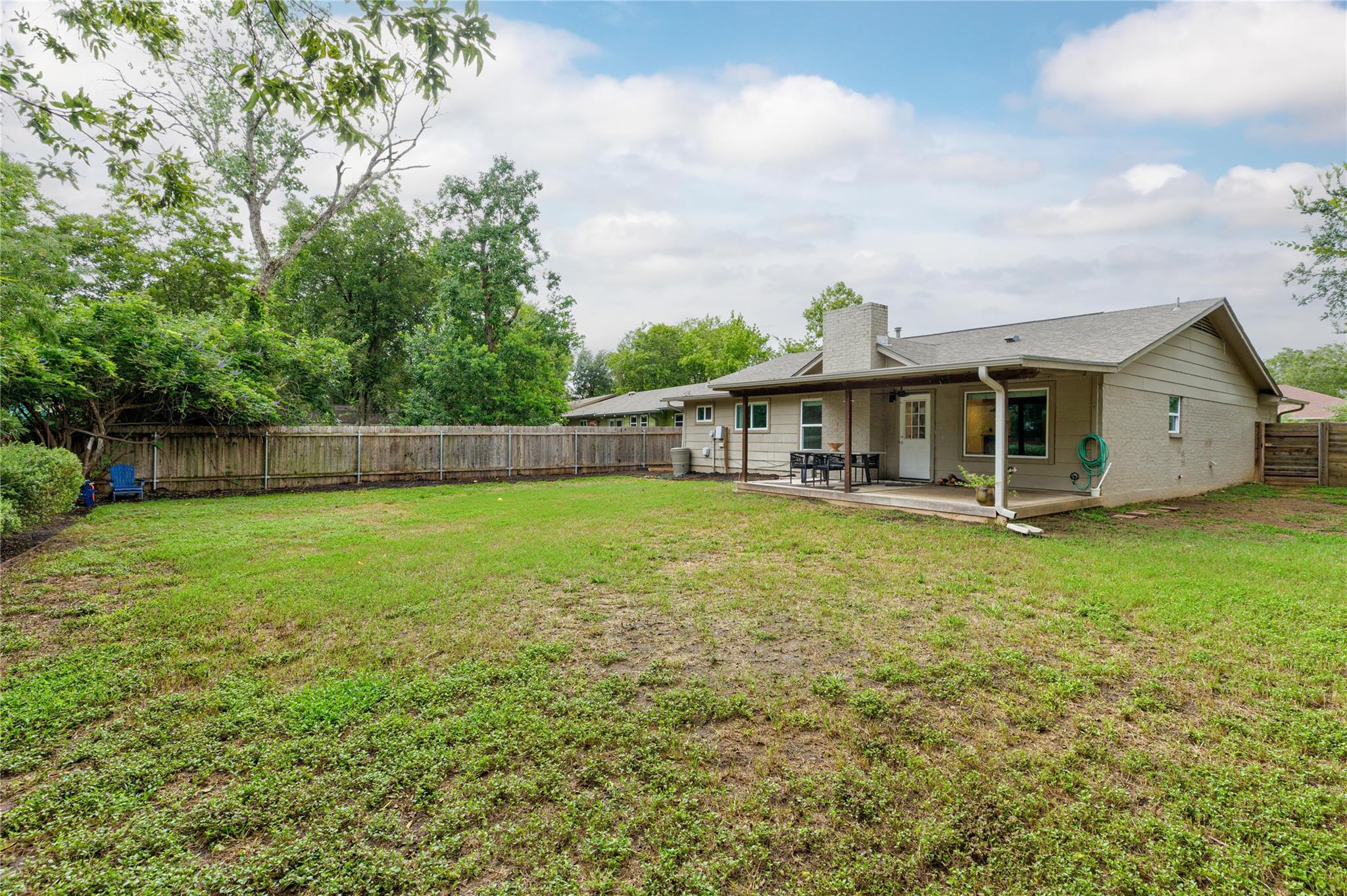 2301 Village Cir Property Photo 20