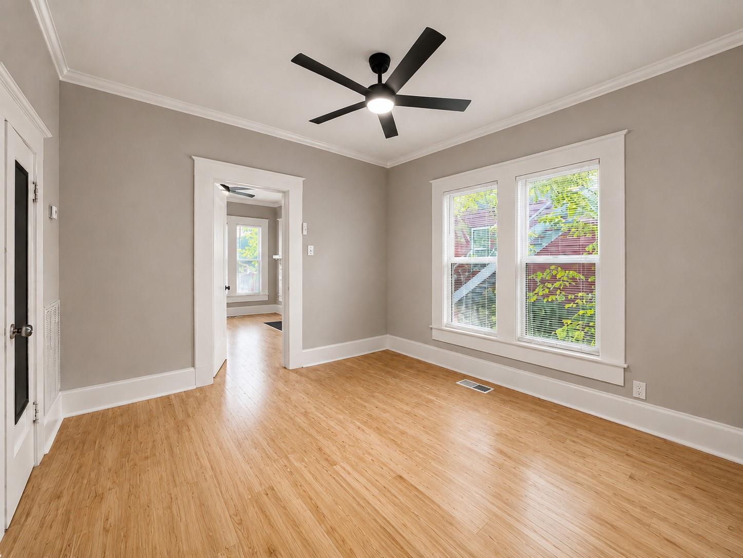 514 E 38th St #b Property Photo 3