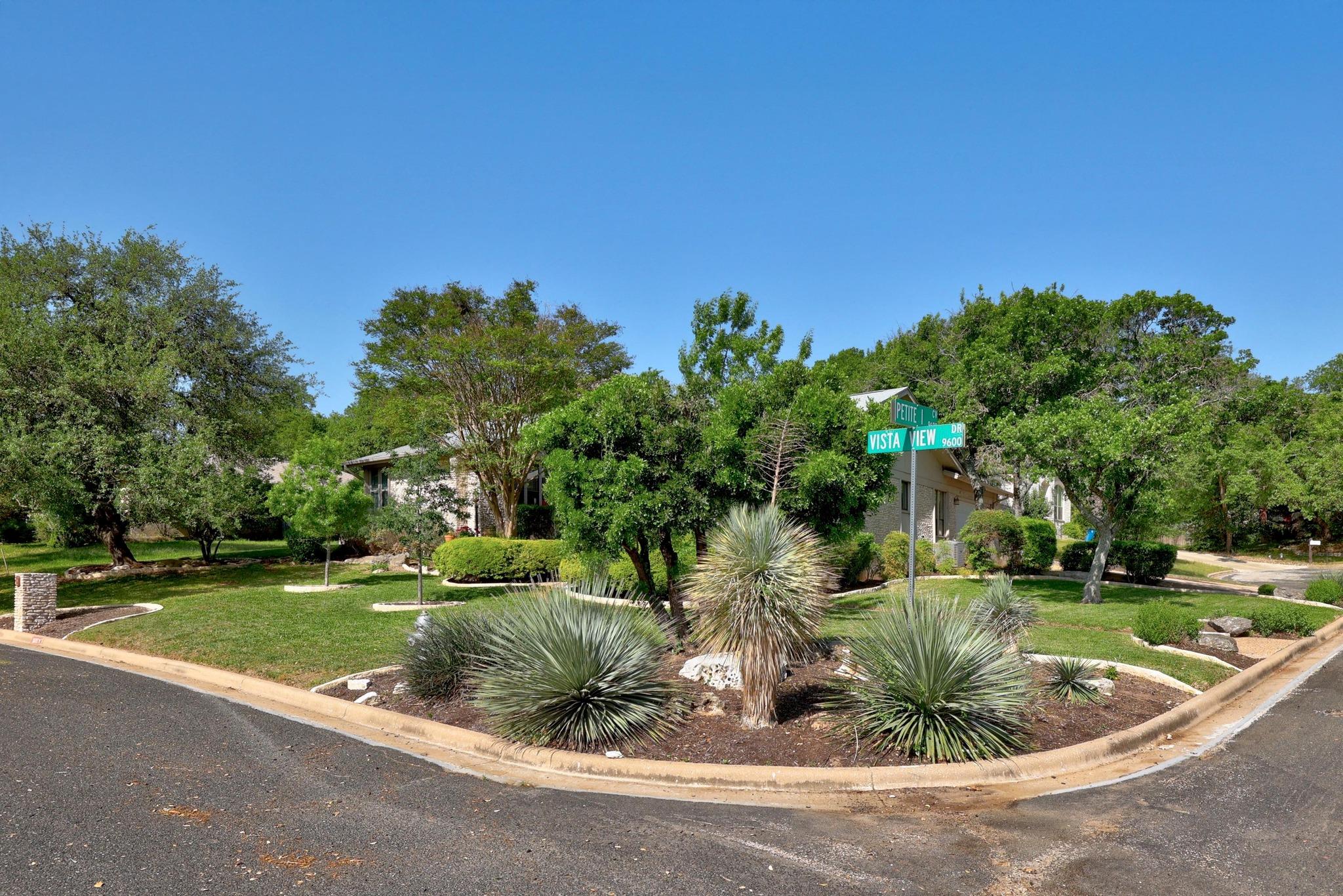 9610 Vista View Dr Property Photo 1