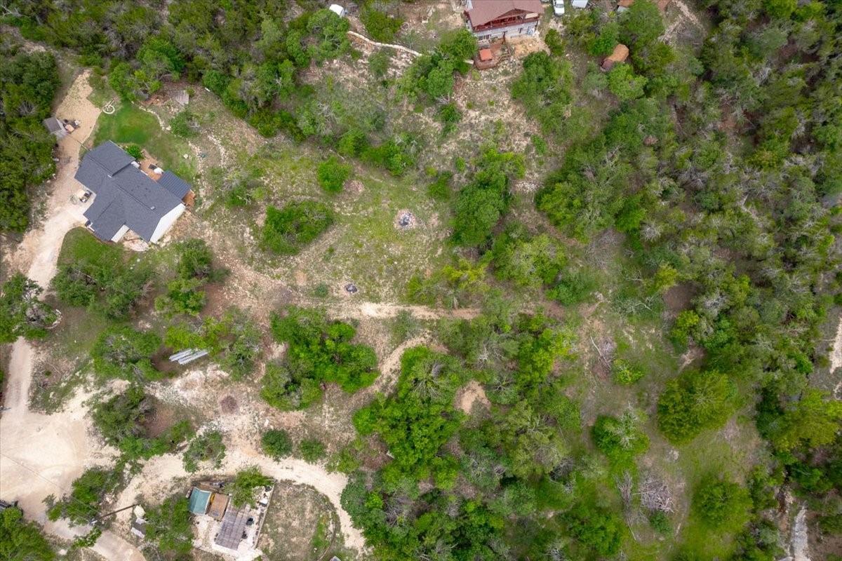 17102 Oak Cliff Cir Property Photo 6