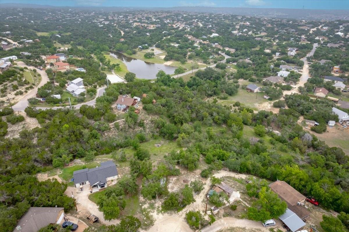 17102 Oak Cliff Cir Property Photo 7