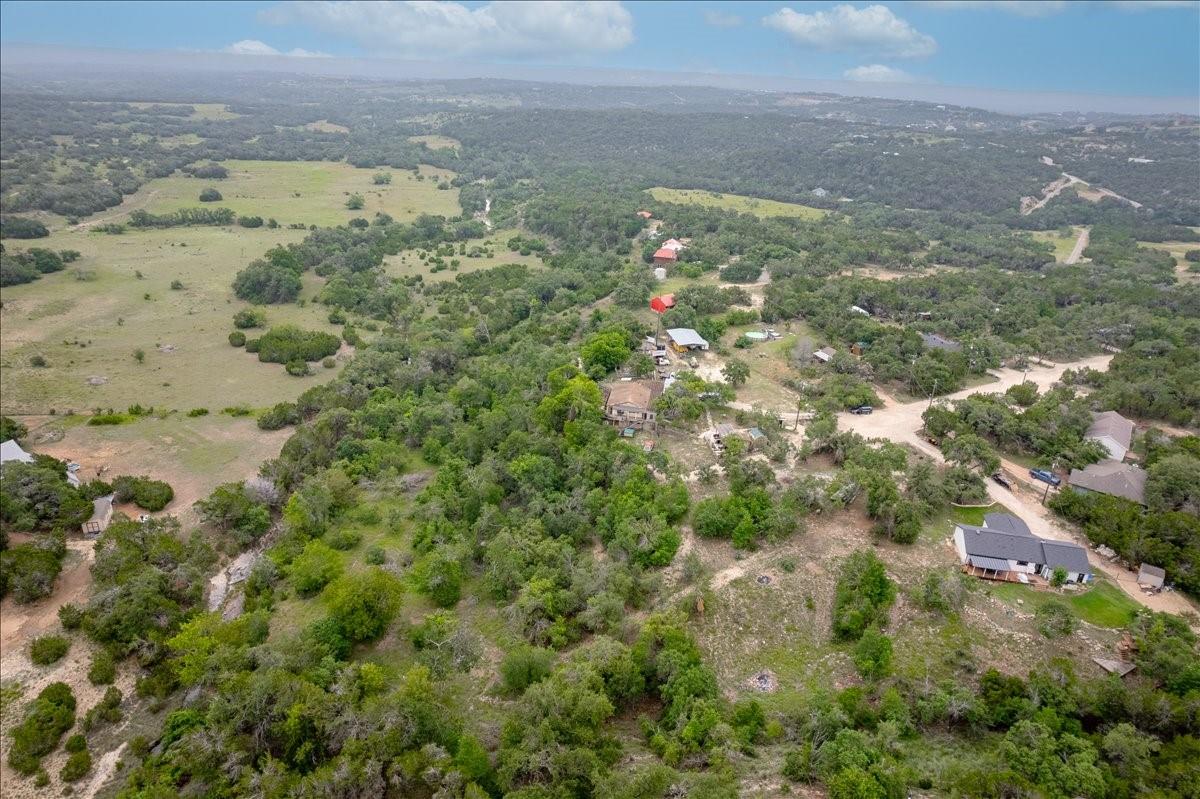 17102 Oak Cliff Cir Property Photo 8