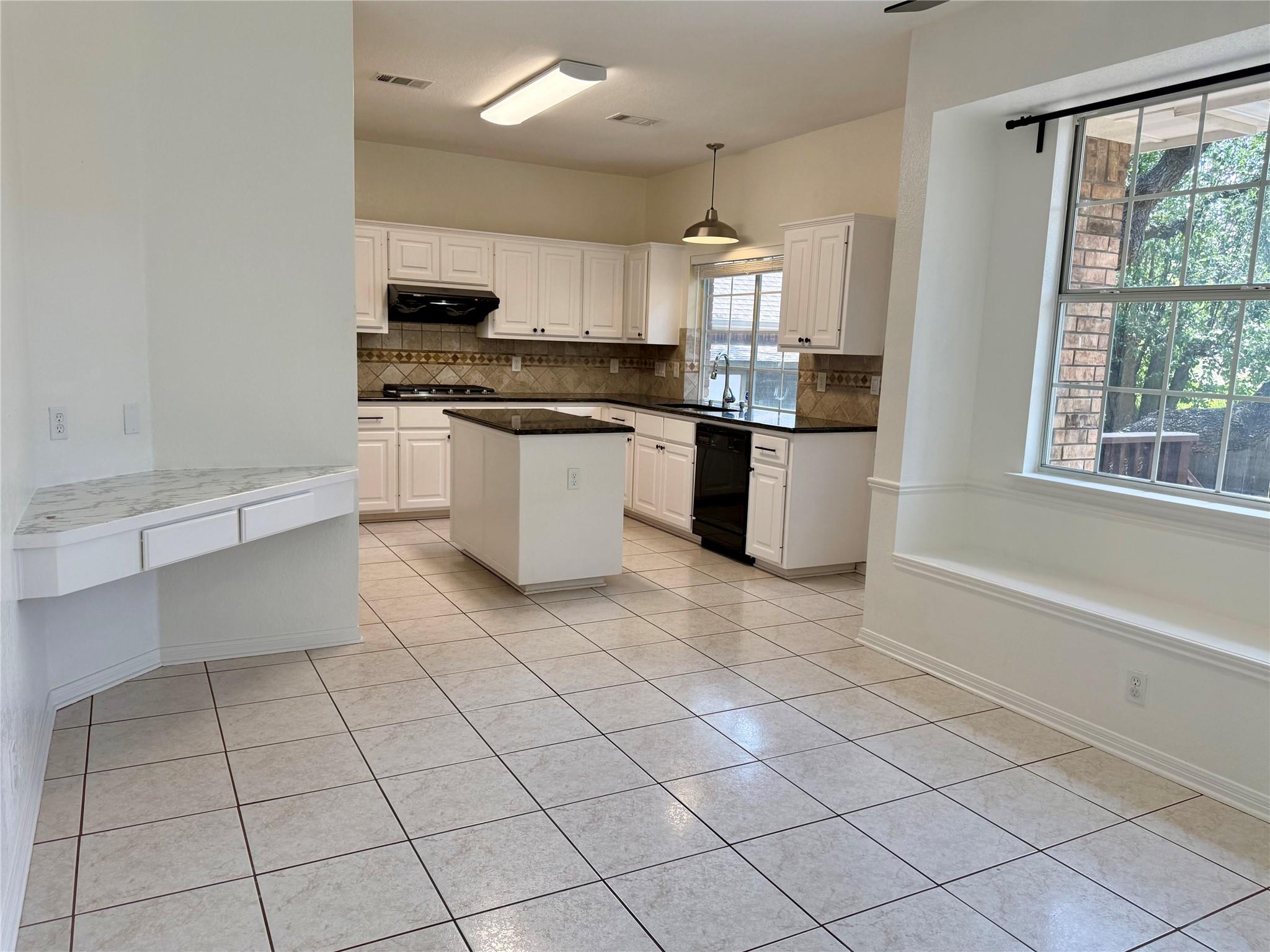 11112 Marden Ln Property Photo 9