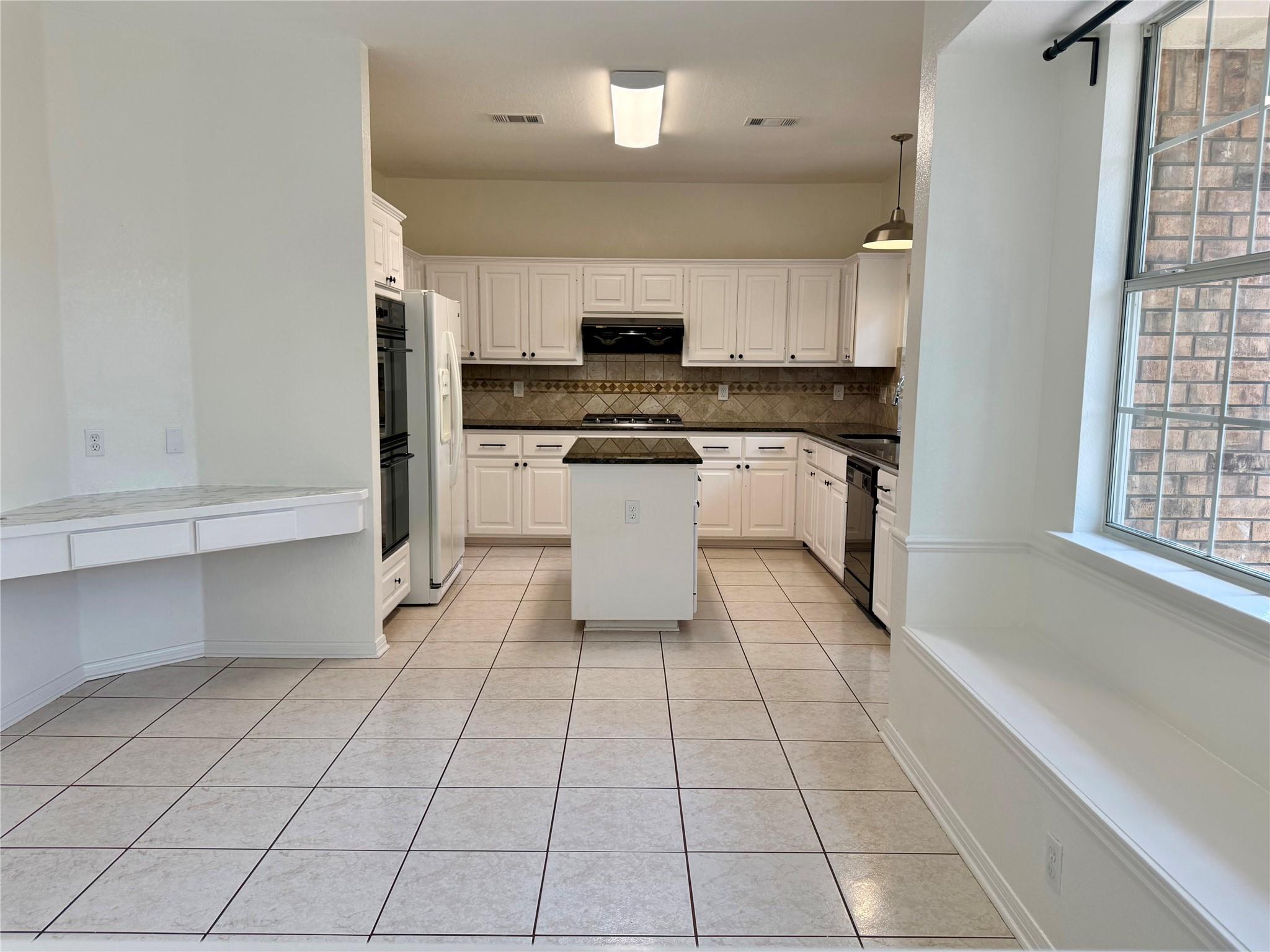 11112 Marden Ln Property Photo 10