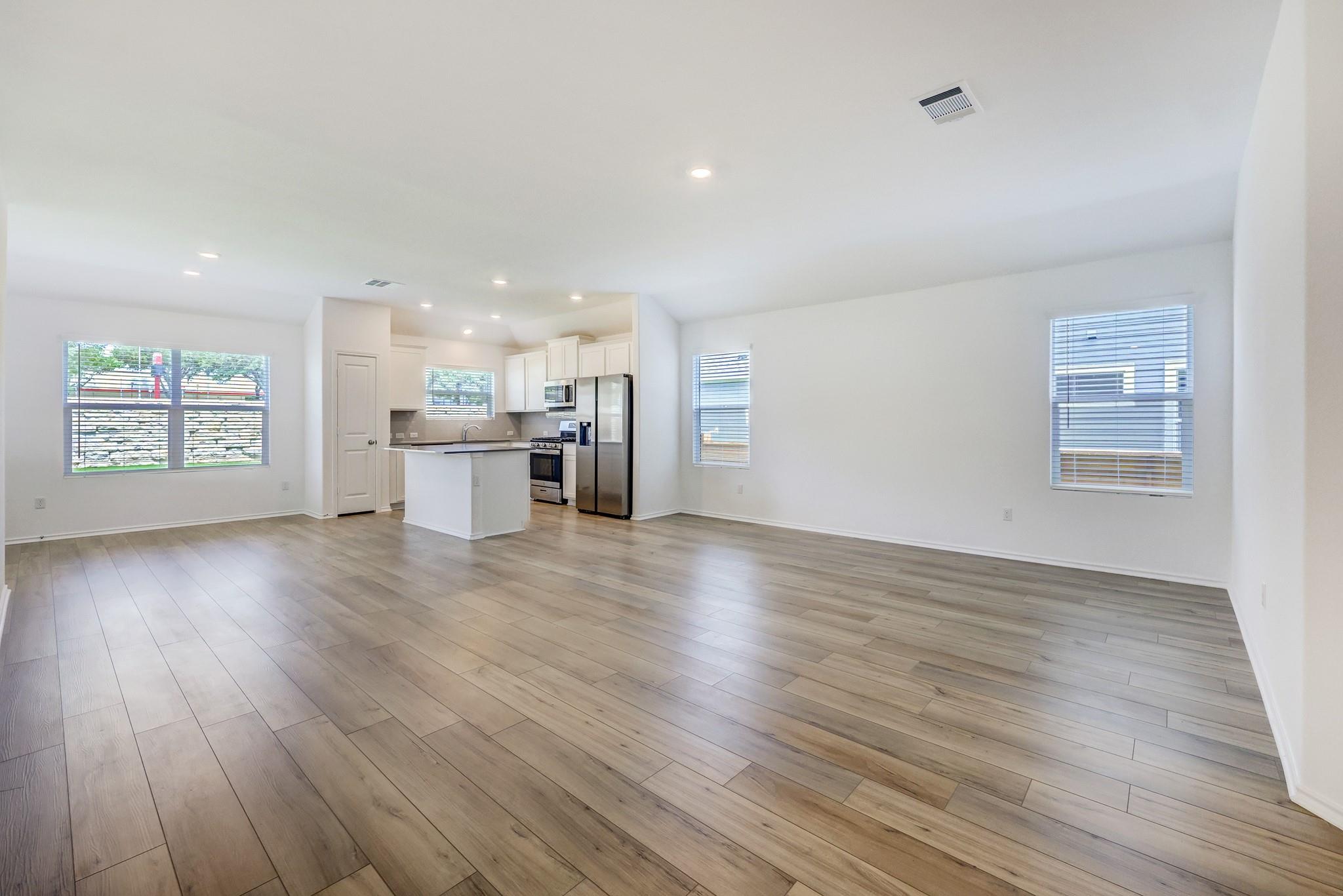 171 Mendoza None Property Photo 3