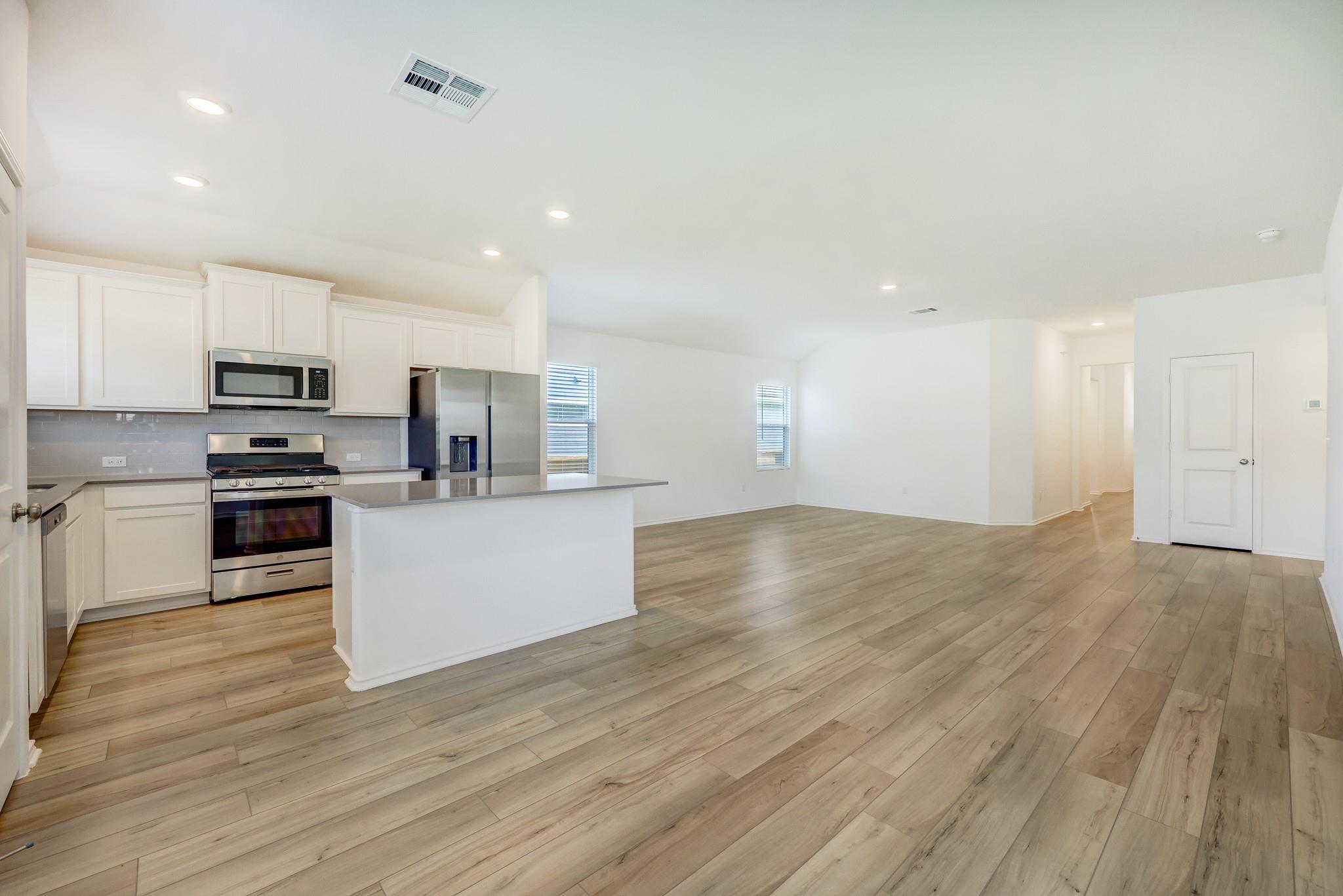 171 Mendoza None Property Photo 4