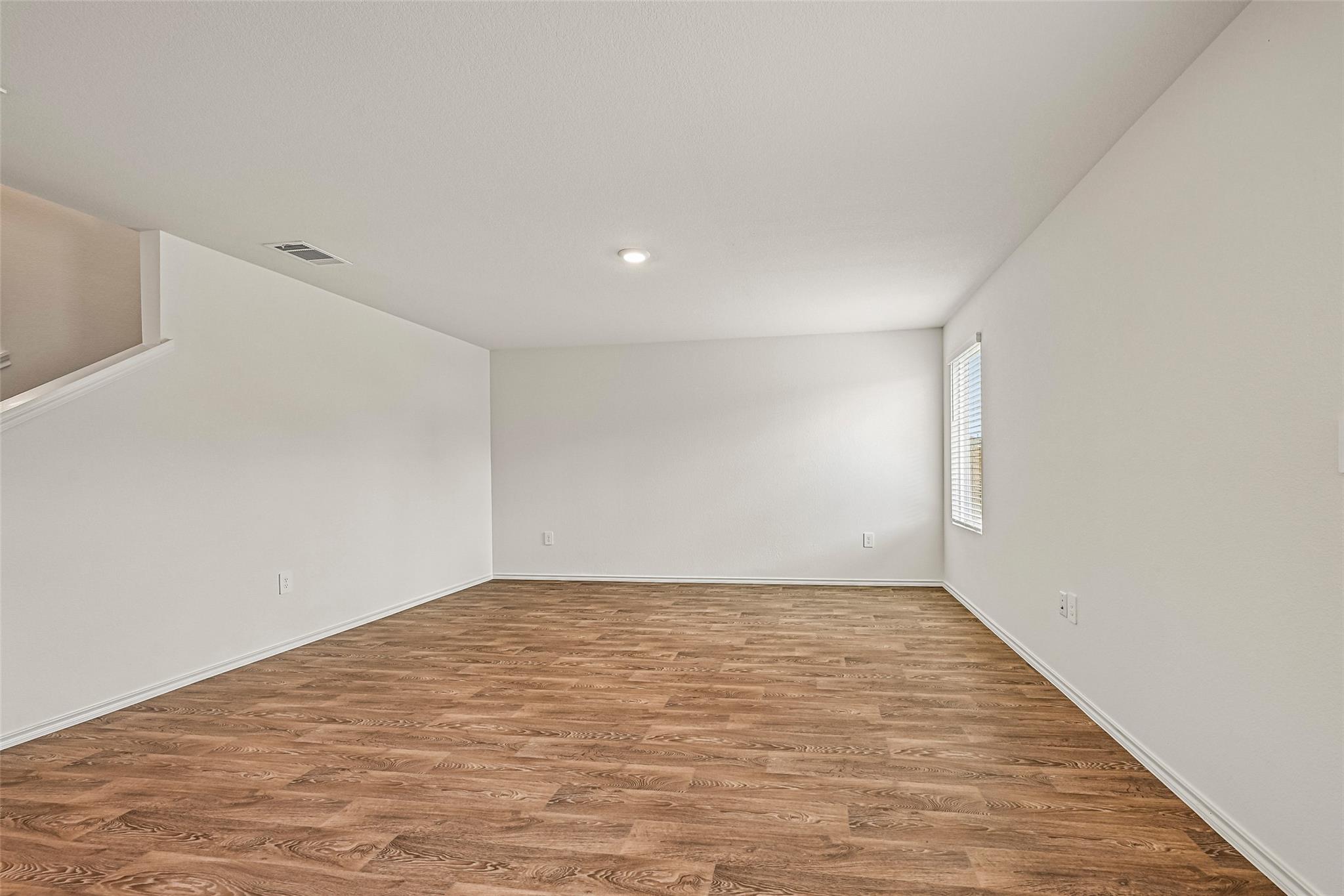 171 Bardwell Way Property Photo 6