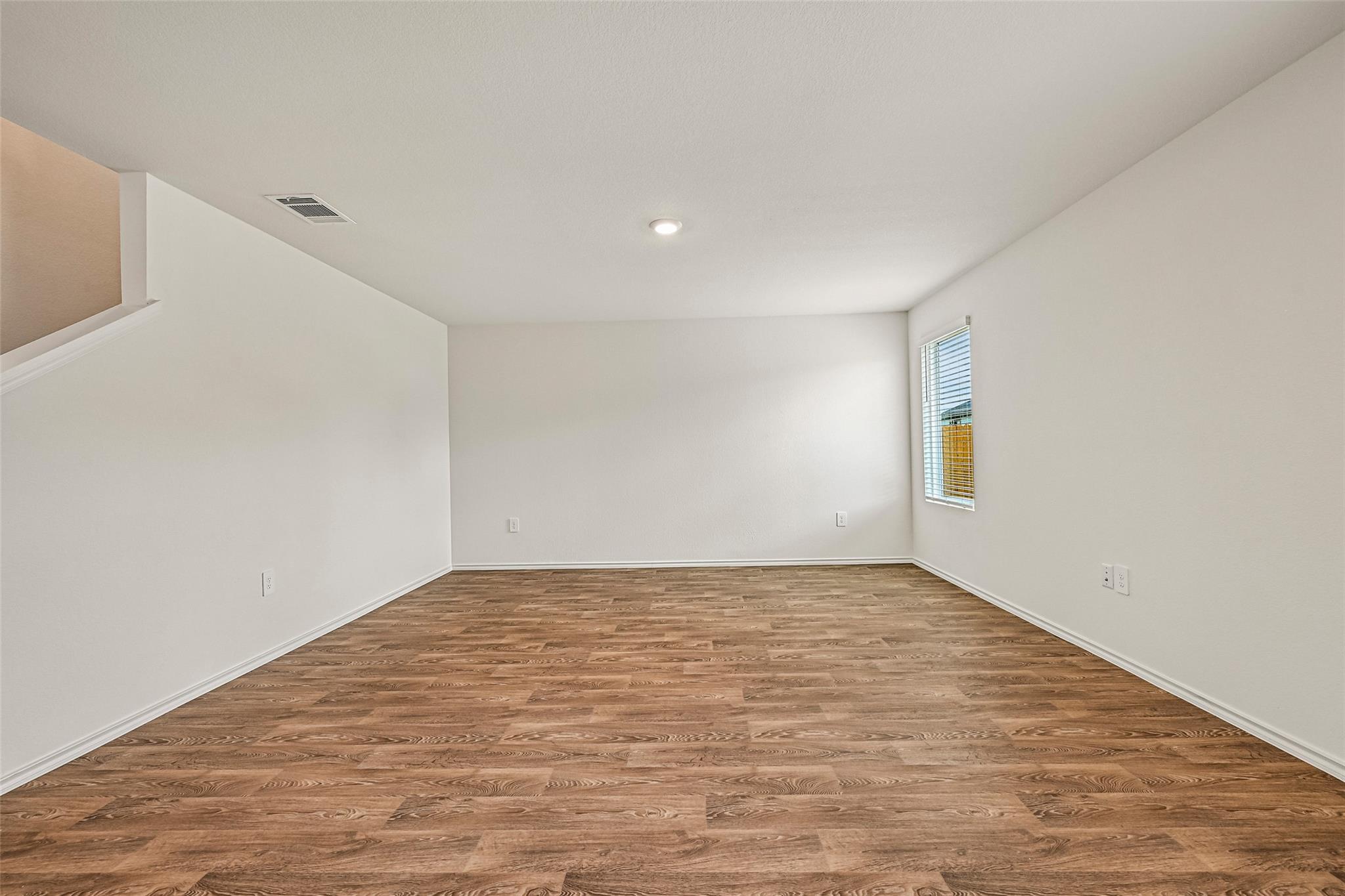 171 Bardwell Way Property Photo 9