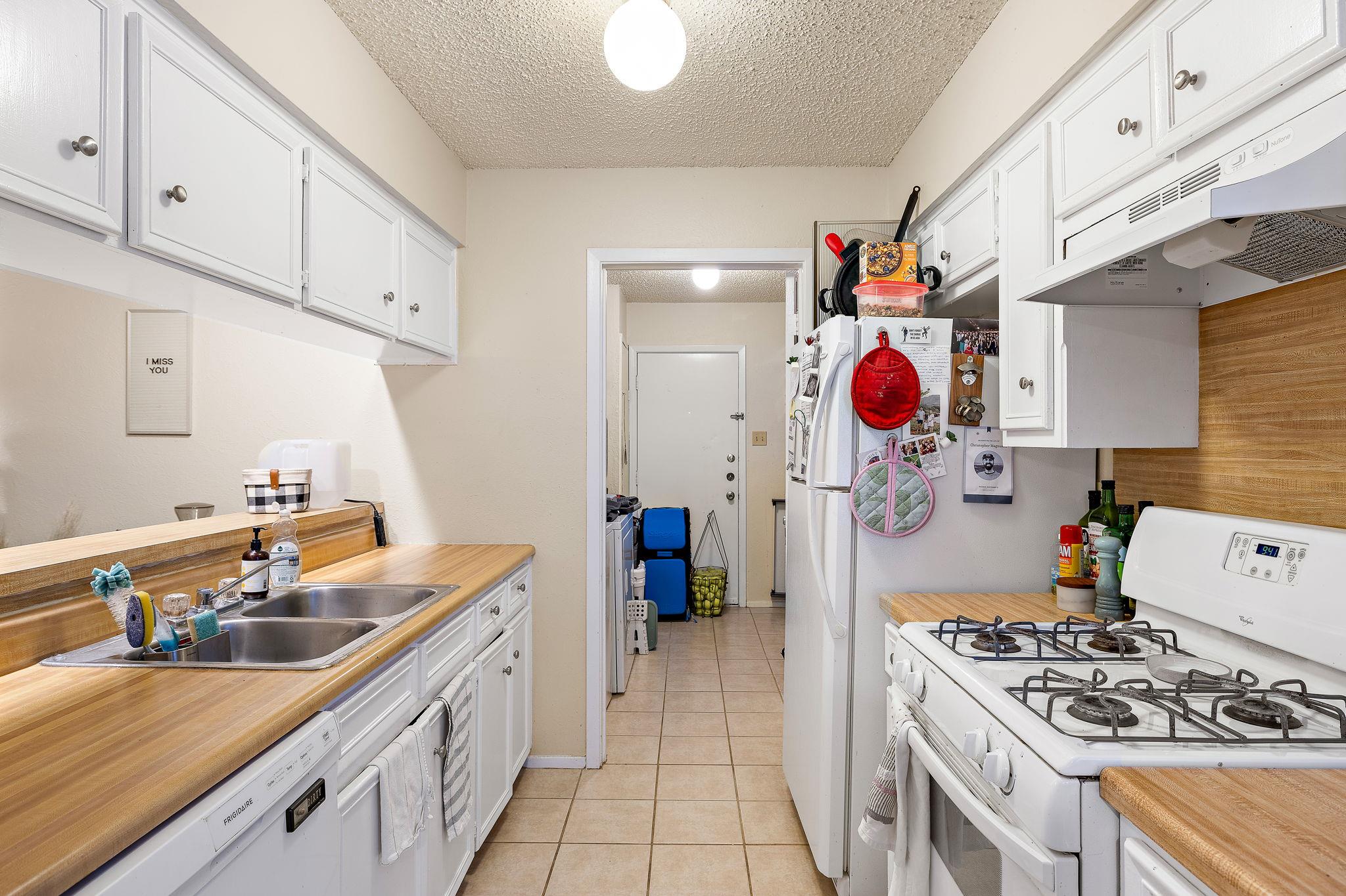 1202 Dobie Dr Property Photo 7