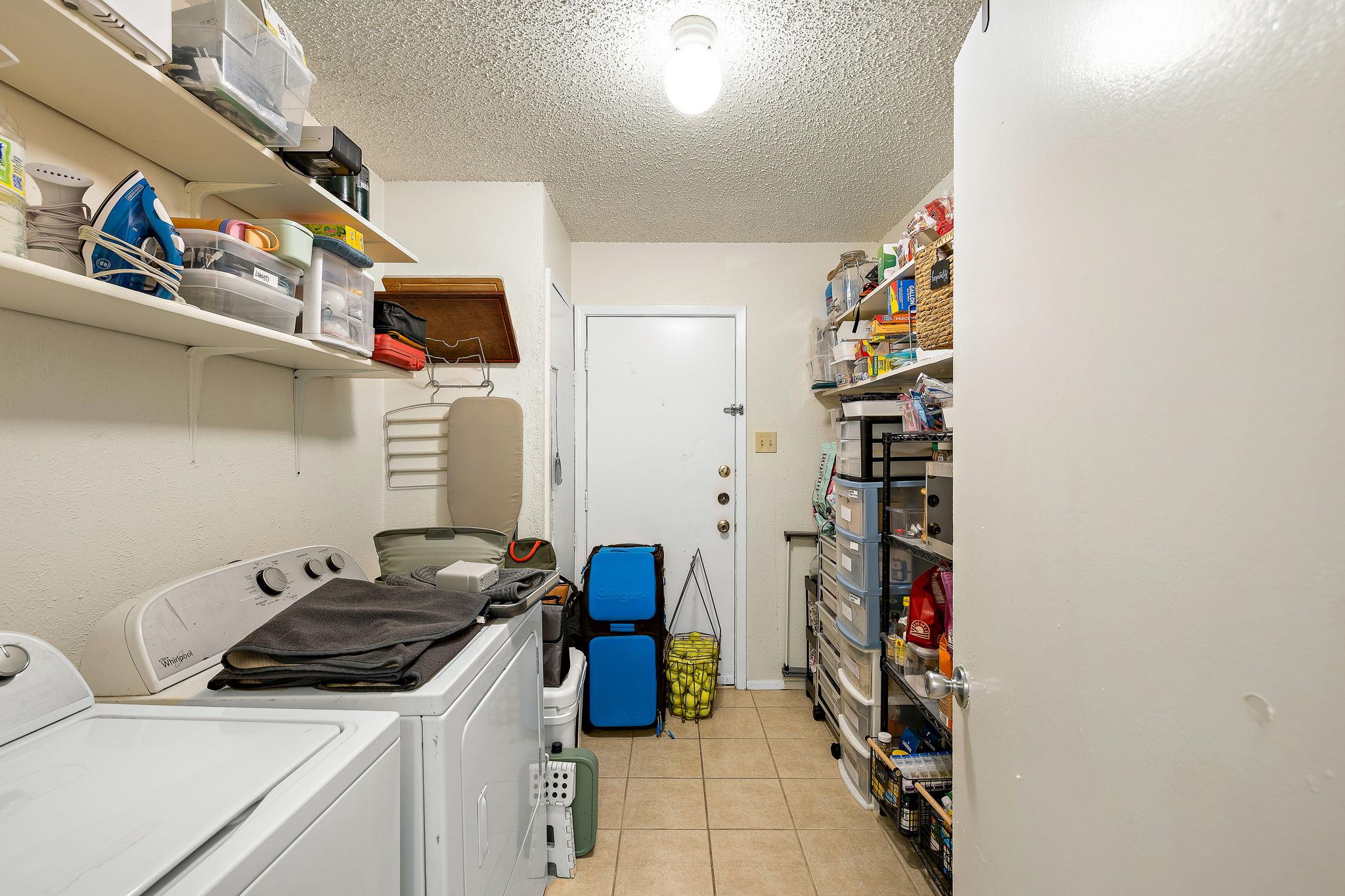 1202 Dobie Dr Property Photo 8