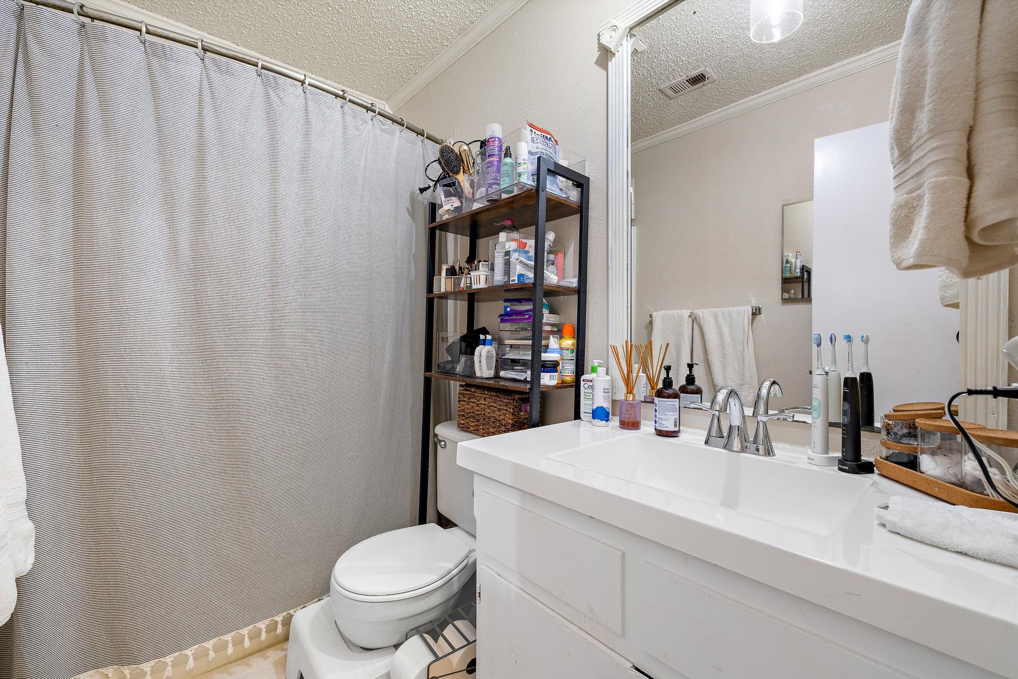 1202 Dobie Dr Property Photo 10
