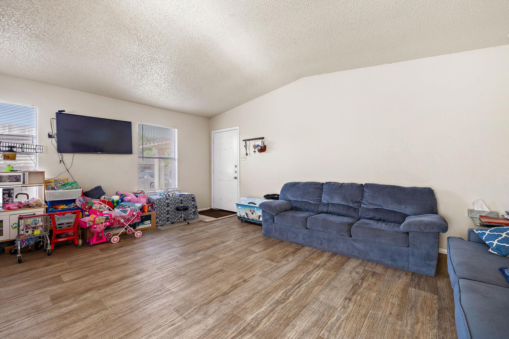 1202 Dobie Dr Property Photo 13