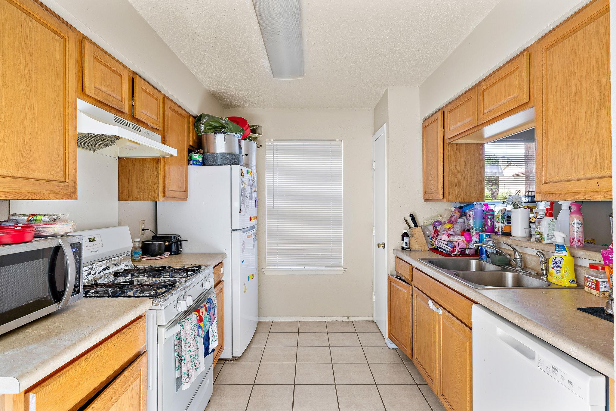 1202 Dobie Dr Property Photo 15