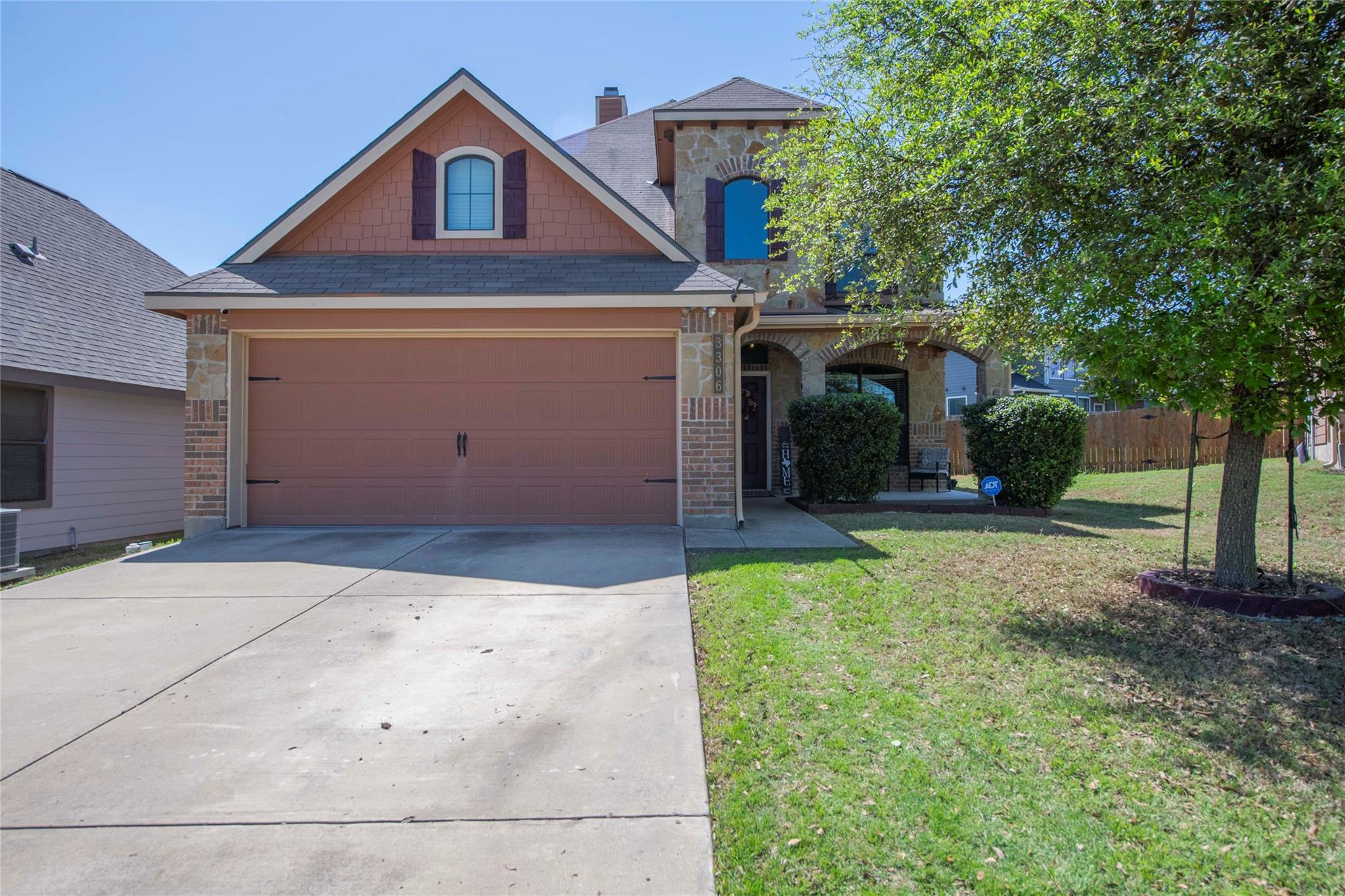 3306 Castleton Dr Property Photo