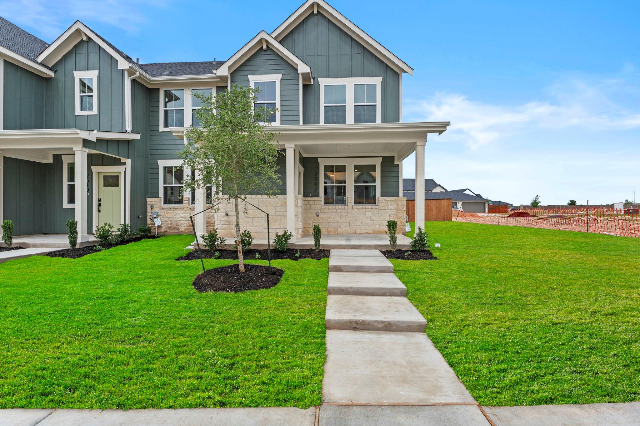 2542 Violet Theo Ln Property Photo 1