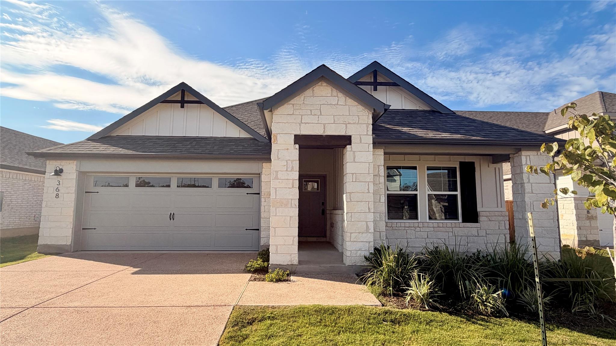 368 Callahan Loop Property Photo 1