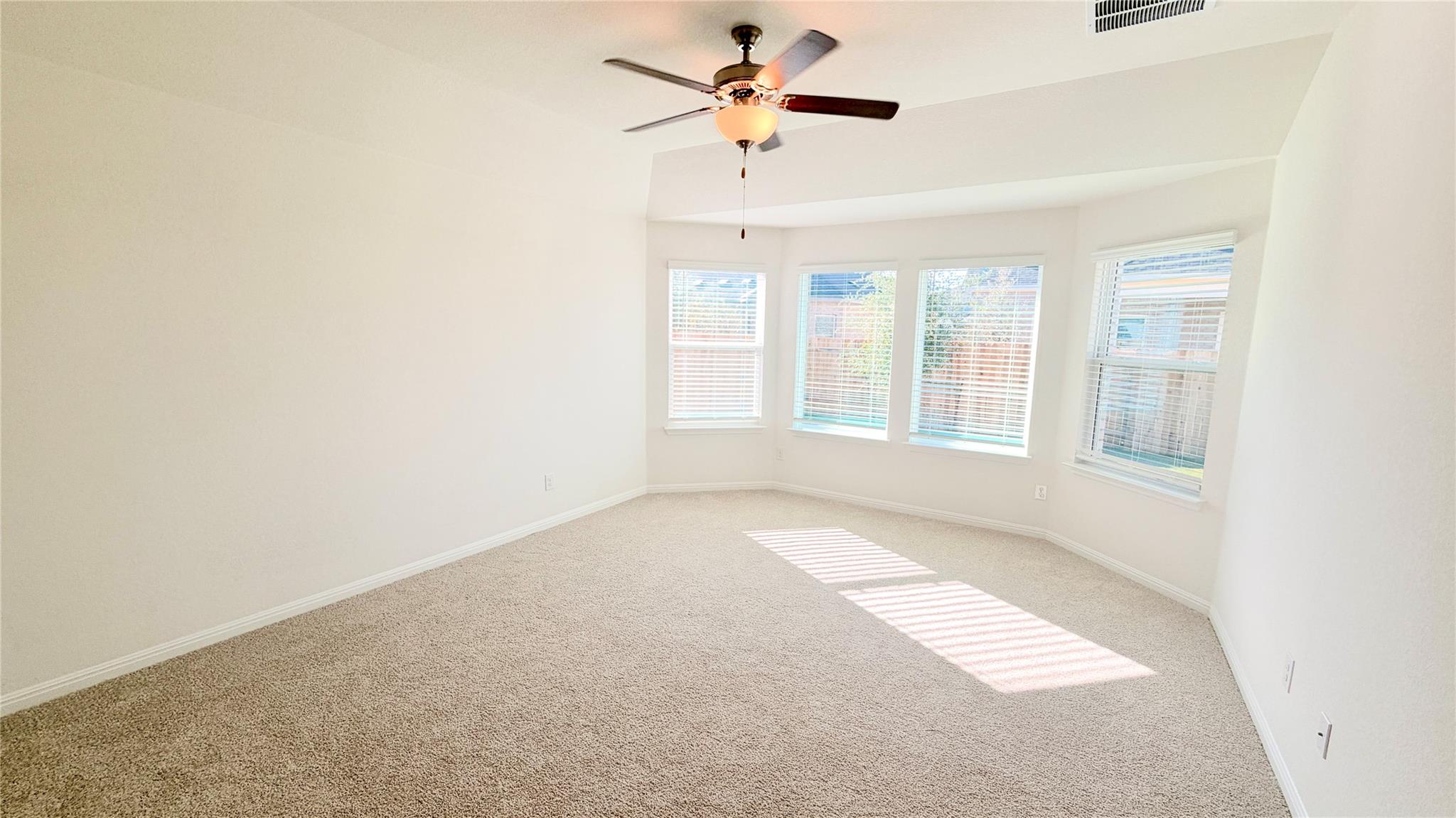 368 Callahan Loop Property Photo 3