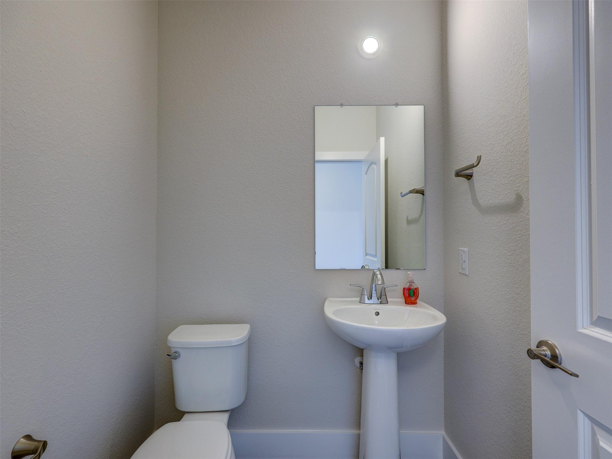 1929 Montella Way Property Photo 9