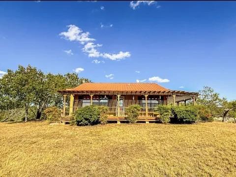 209 Crest Dr Property Photo 3