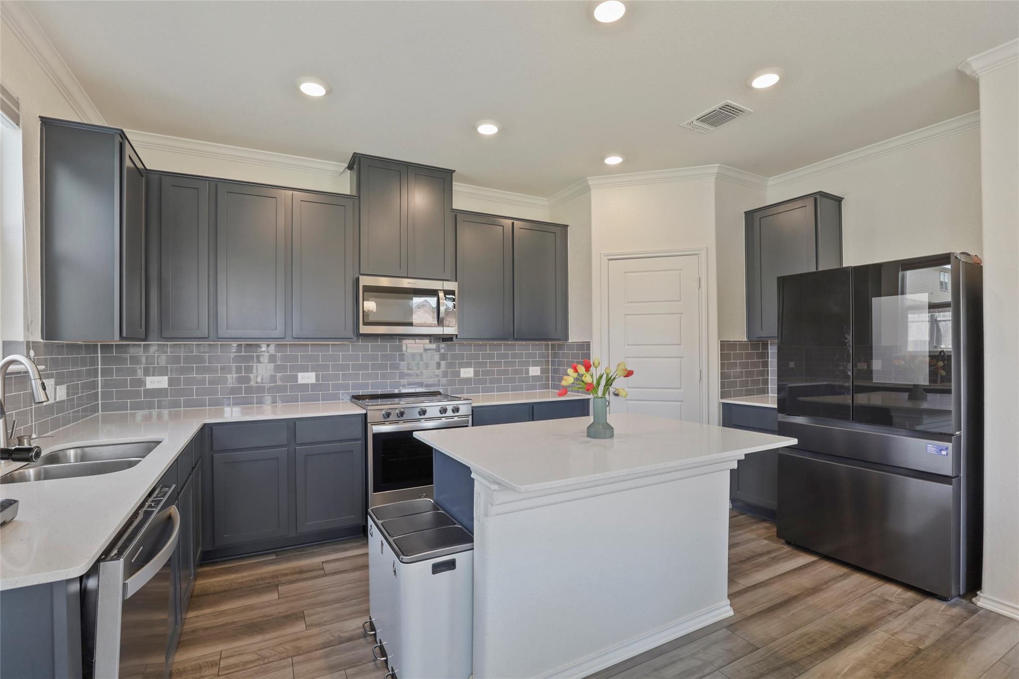 14500 Jackson Browning Ln Property Photo 8
