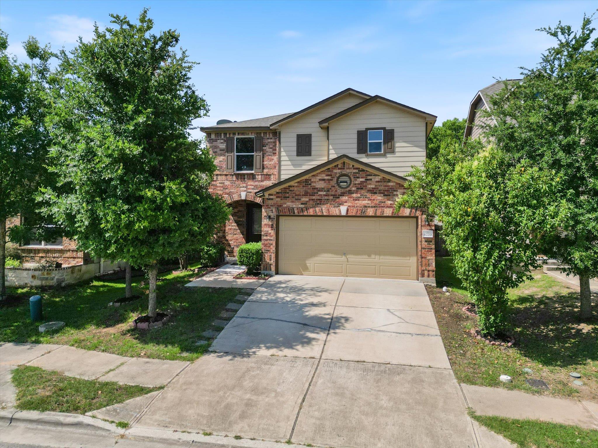 6729 Sunderland Trl Property Photo 1