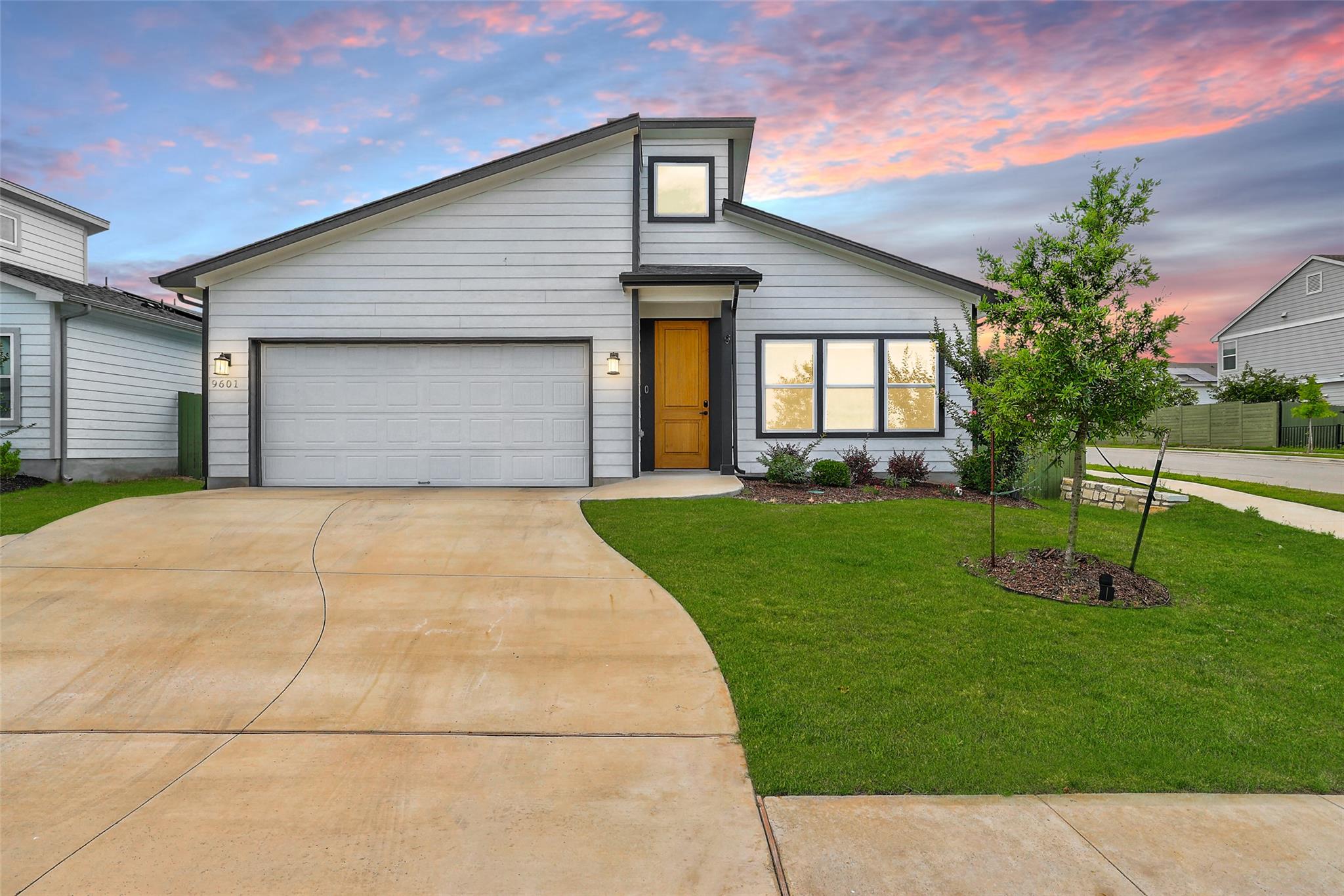 9601 Eloquence Dr Property Photo 1