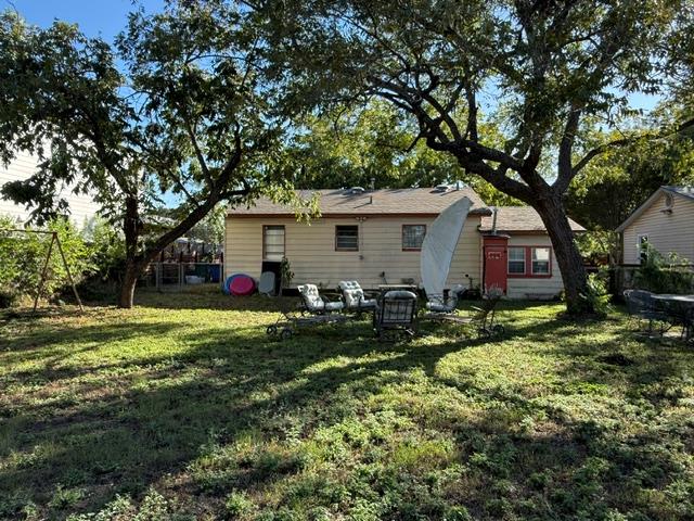 1106 Justin Ln Property Photo 4