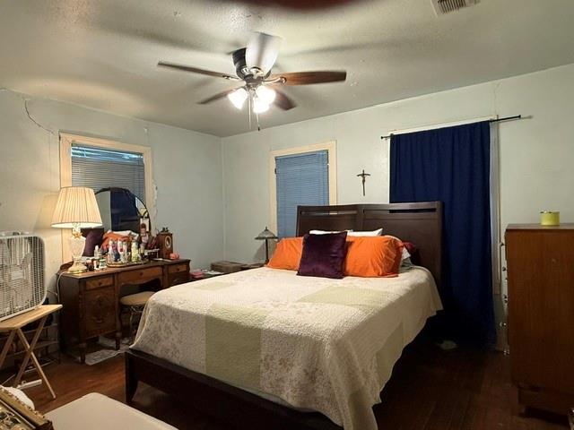 1106 Justin Ln Property Photo 14