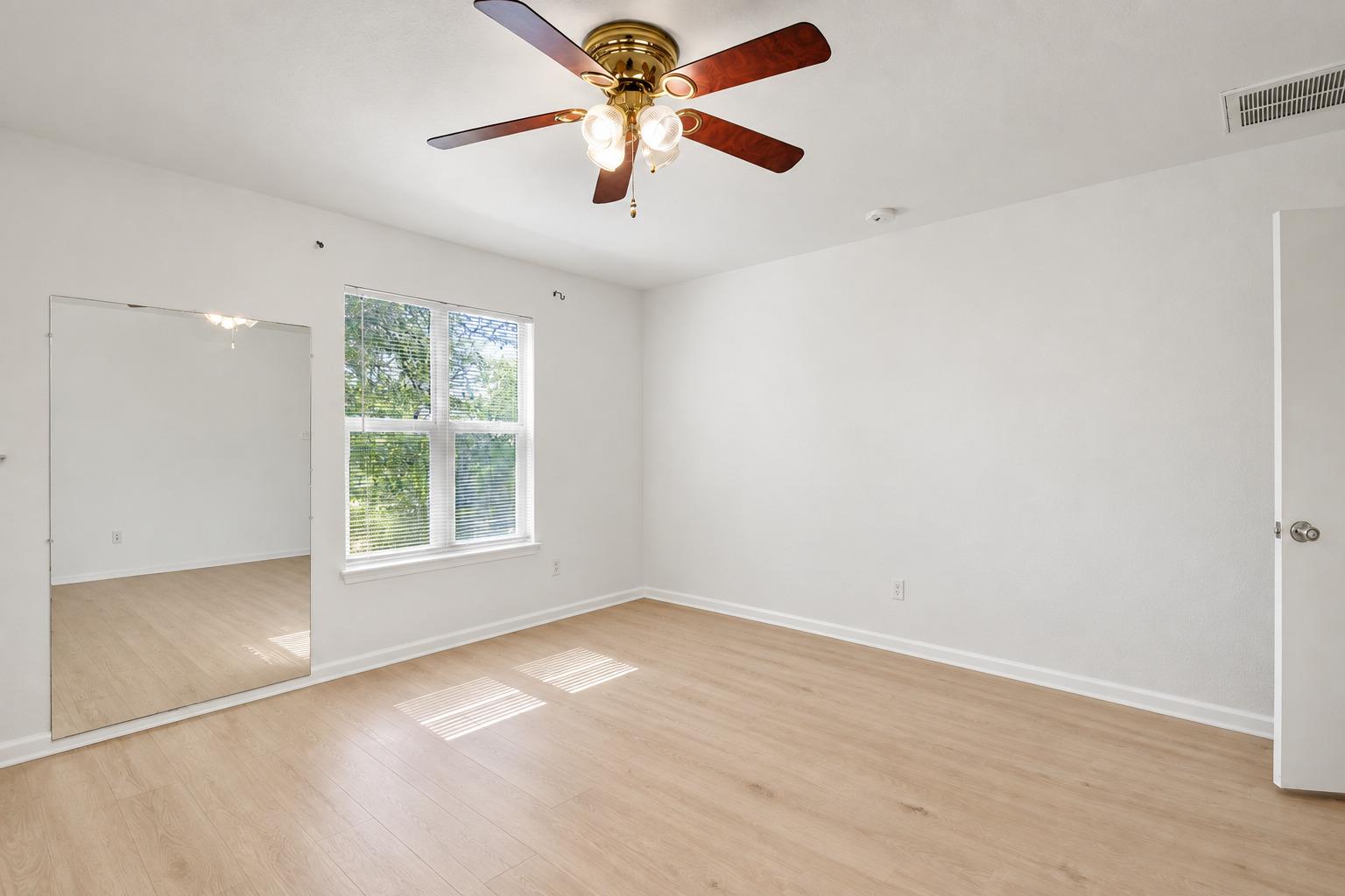 804 Dawlish Dr Property Photo 12