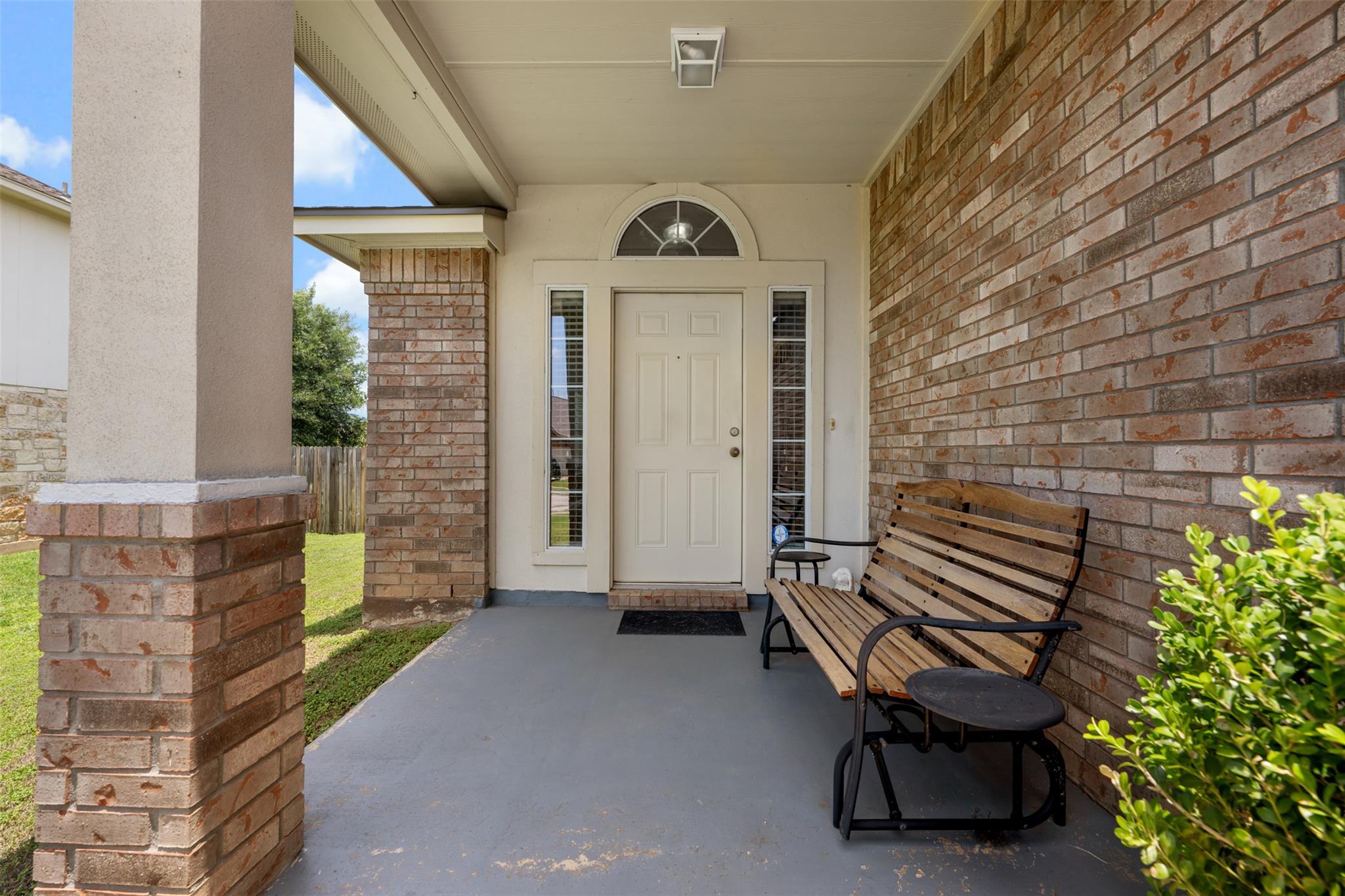 1004 Whitley Dr Property Photo 5