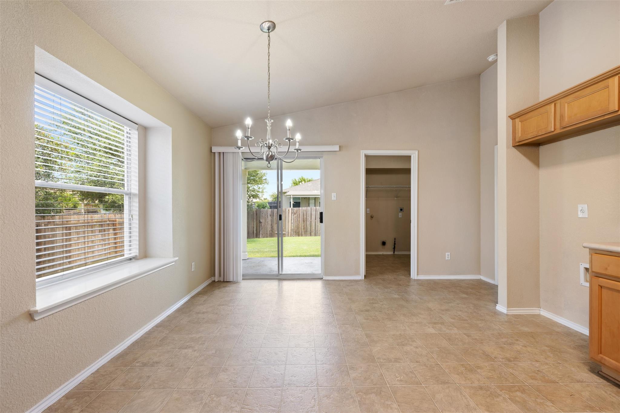 1004 Whitley Dr Property Photo 15