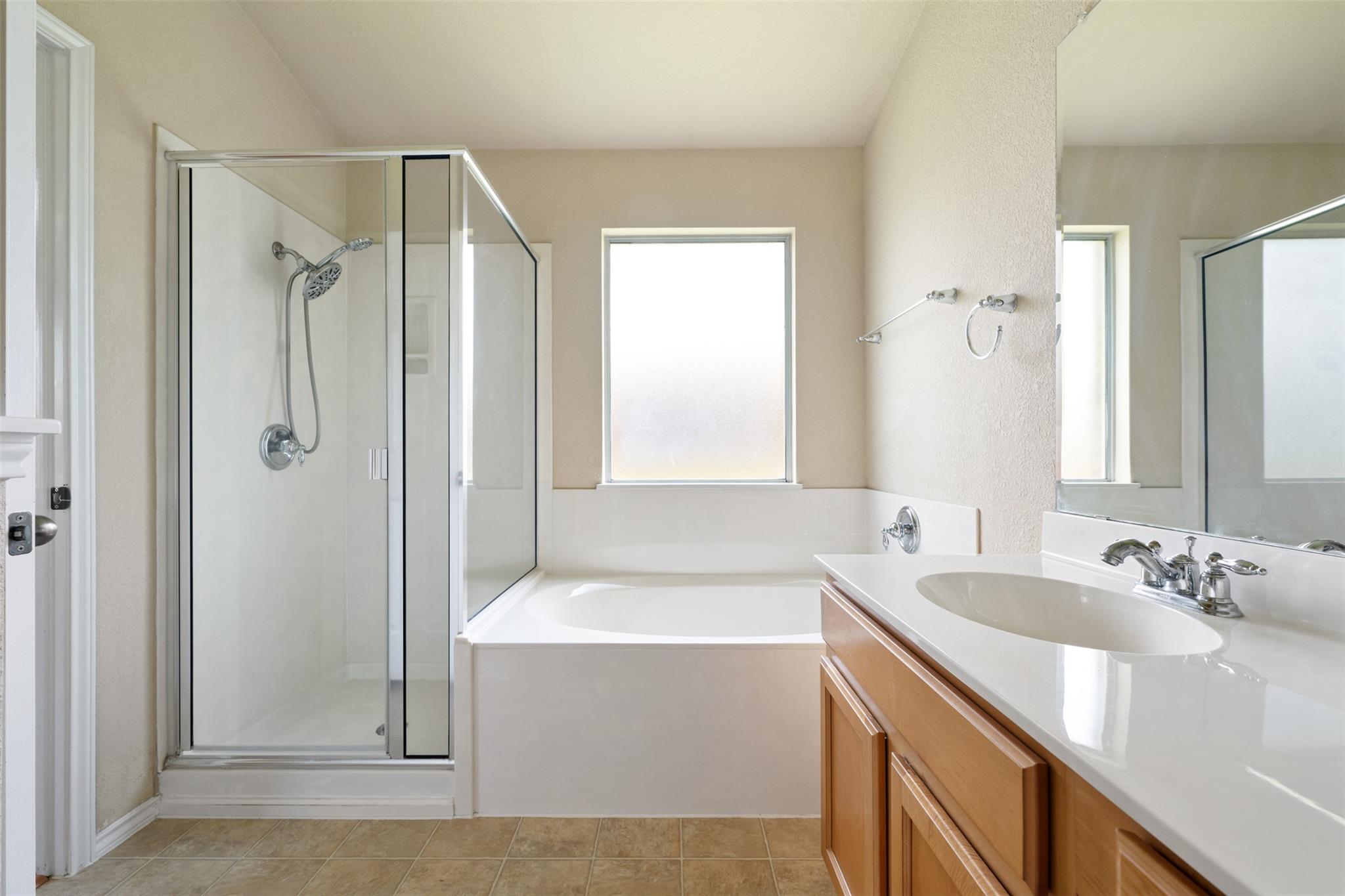 1004 Whitley Dr Property Photo 26