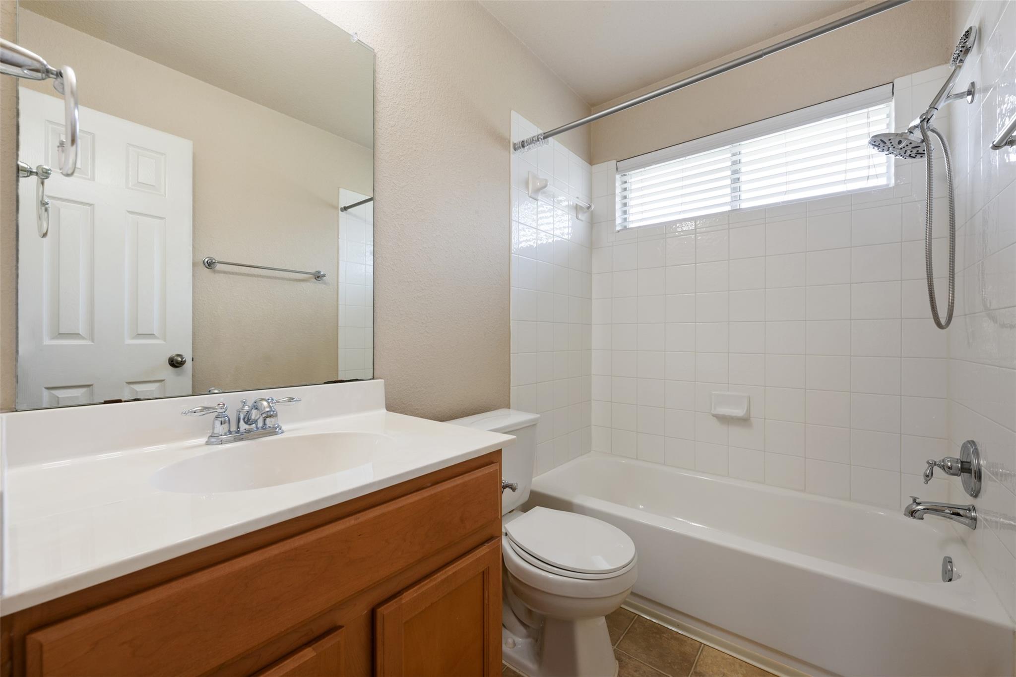1004 Whitley Dr Property Photo 30