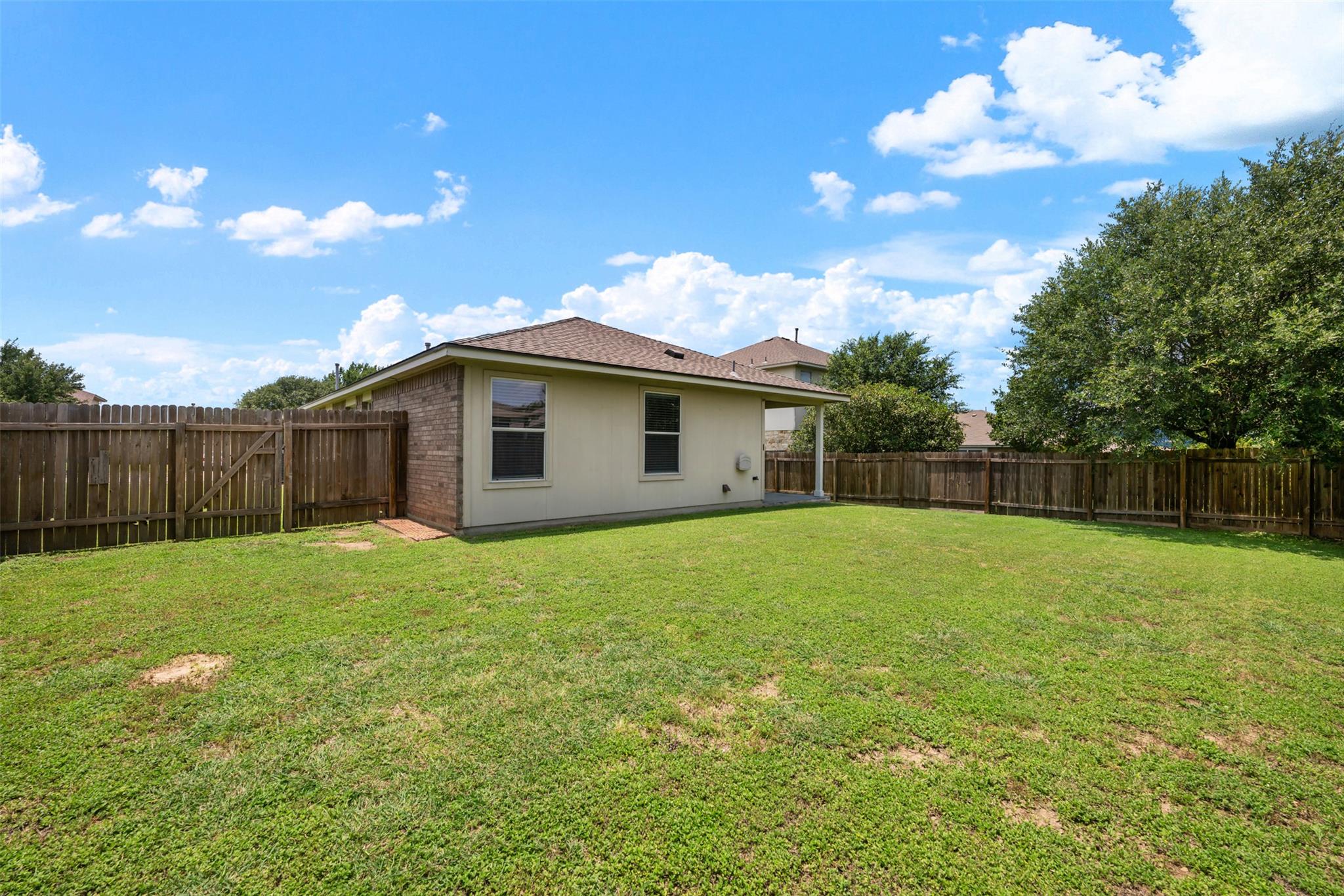 1004 Whitley Dr Property Photo 37