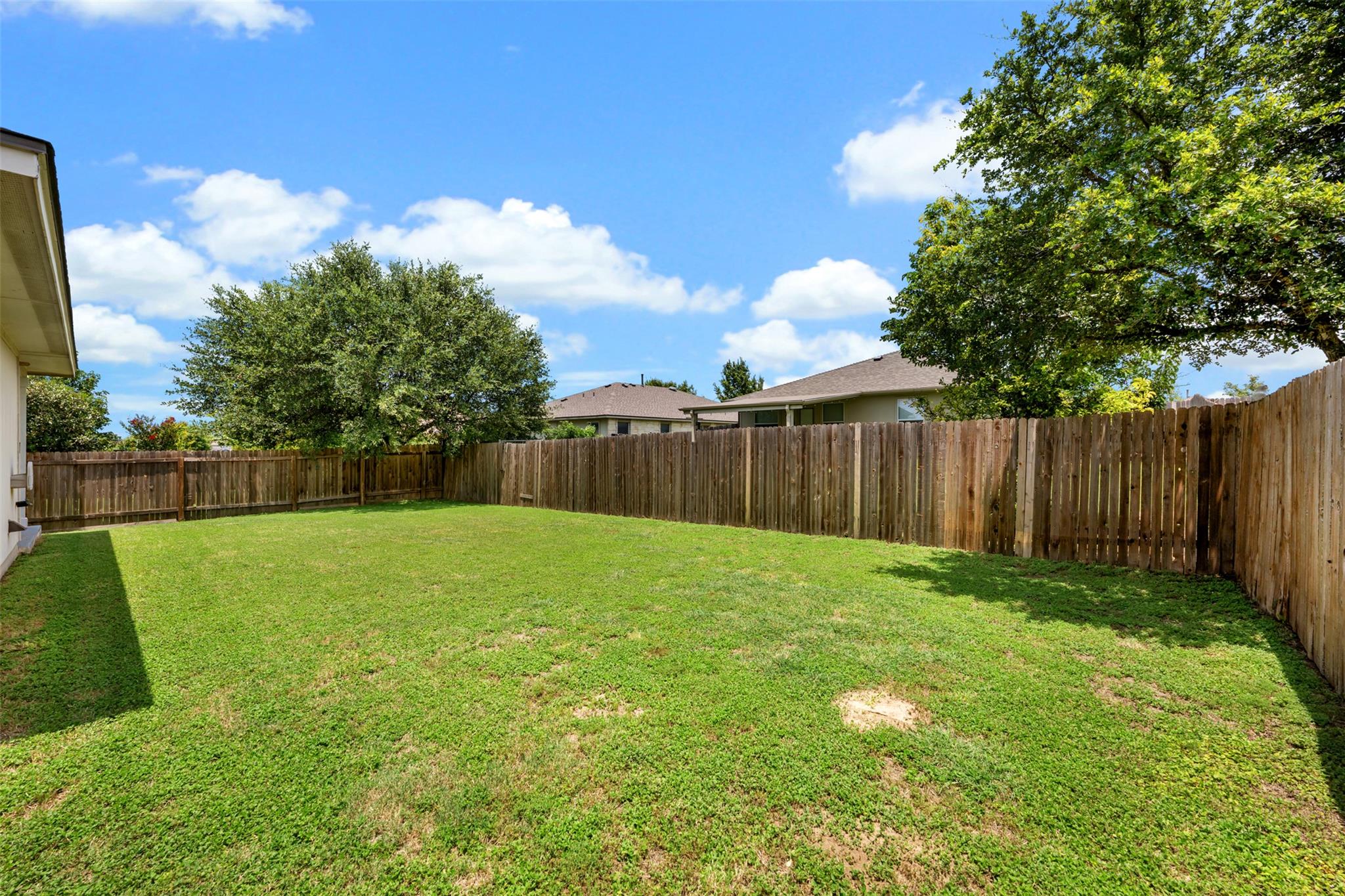 1004 Whitley Dr Property Photo 38