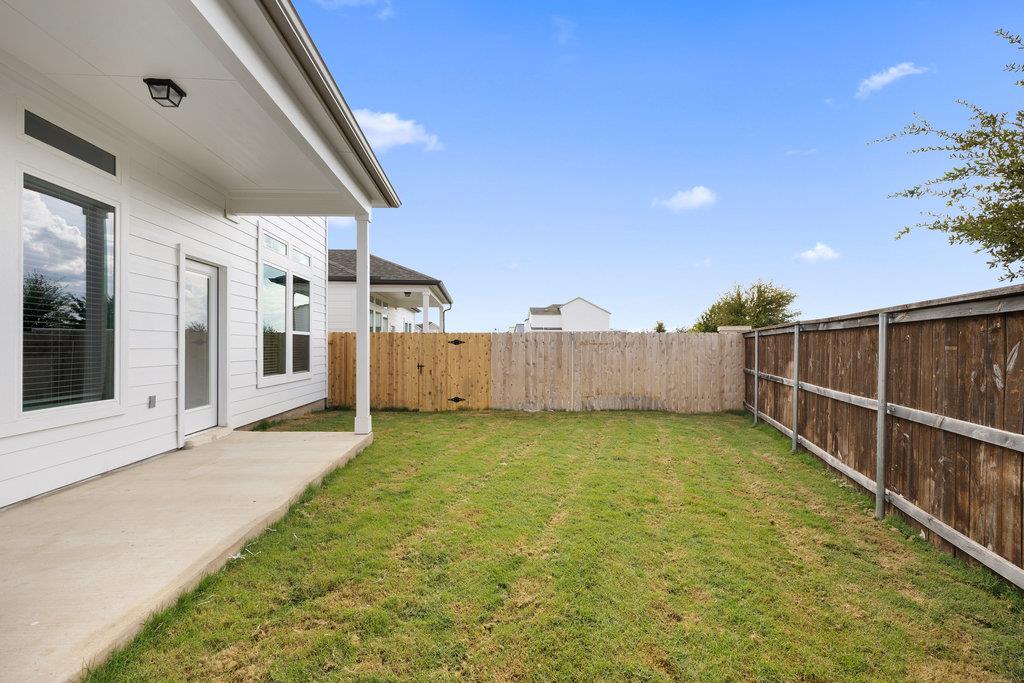 17504 Emperador Dr Property Photo 19