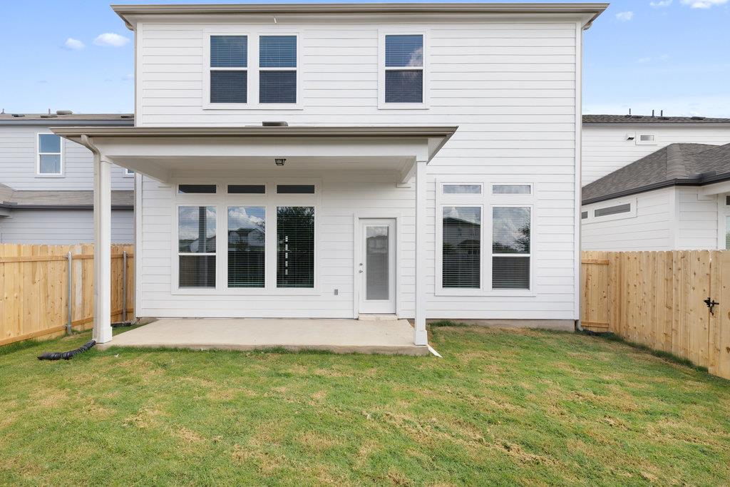 17504 Emperador Dr Property Photo 20
