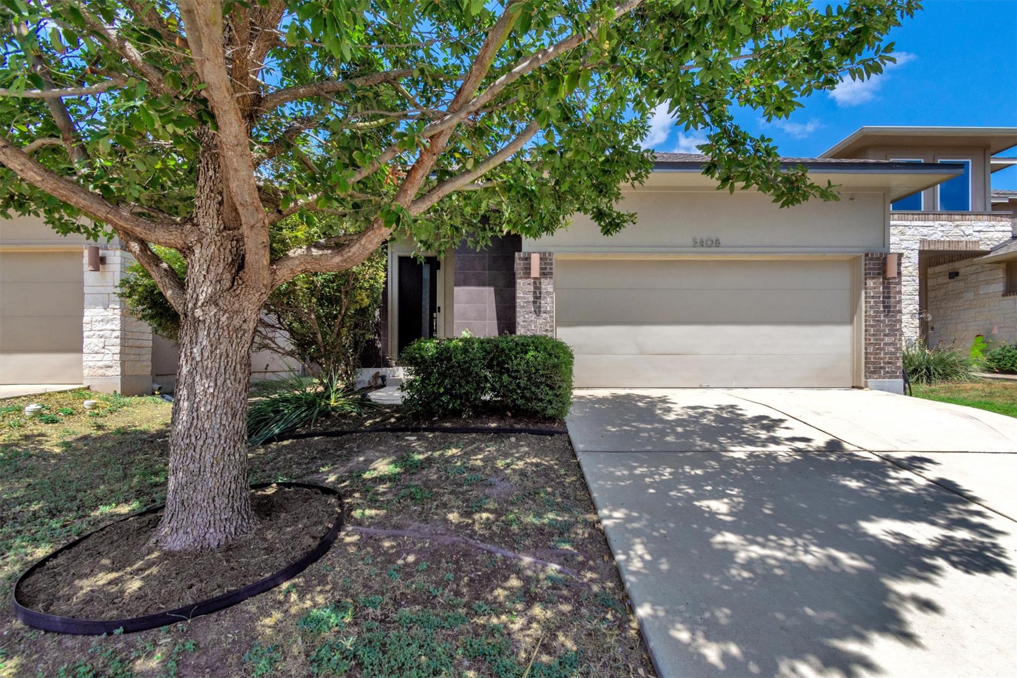 5408 Daimler Dr Property Photo 3