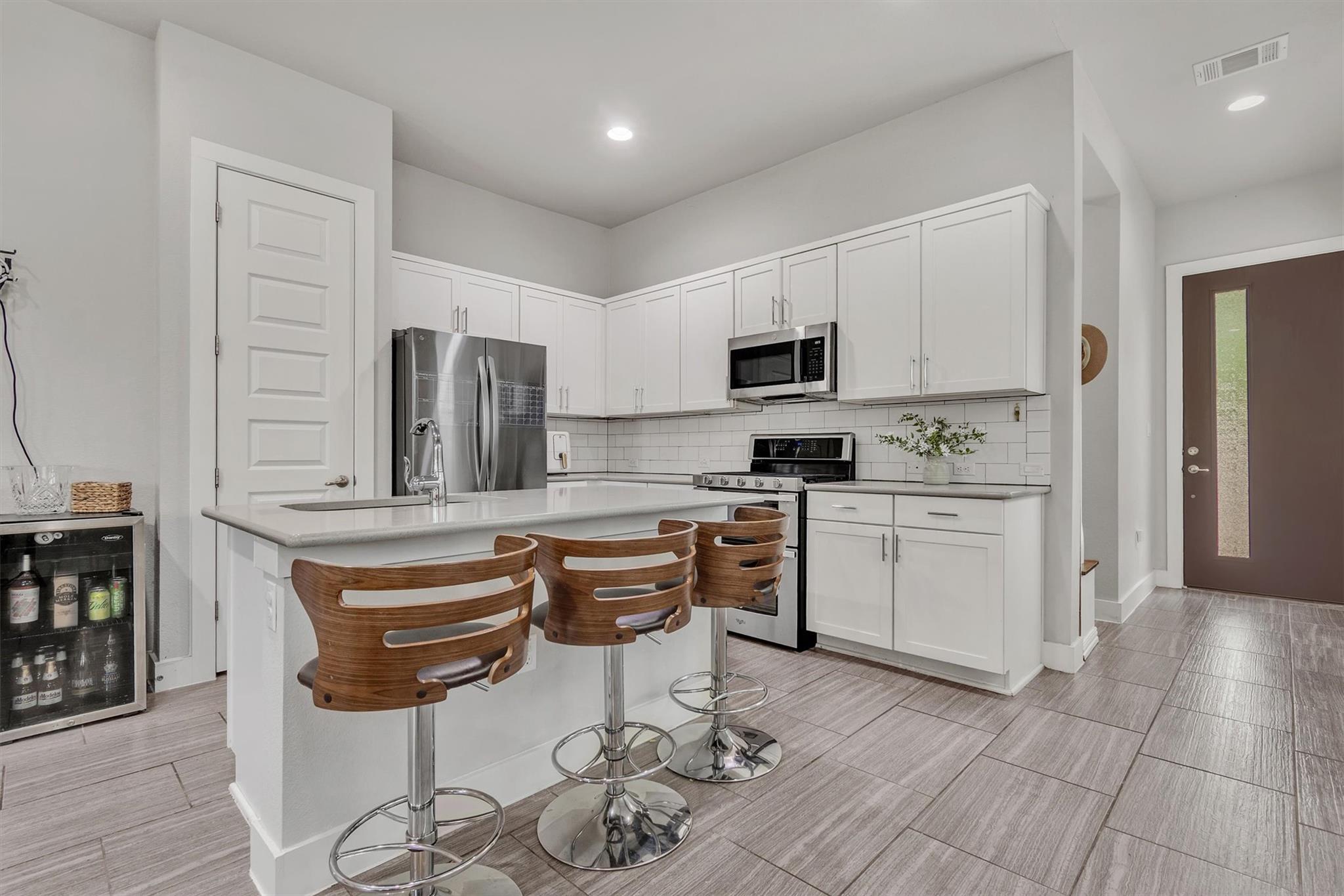 5408 Daimler Dr Property Photo 11