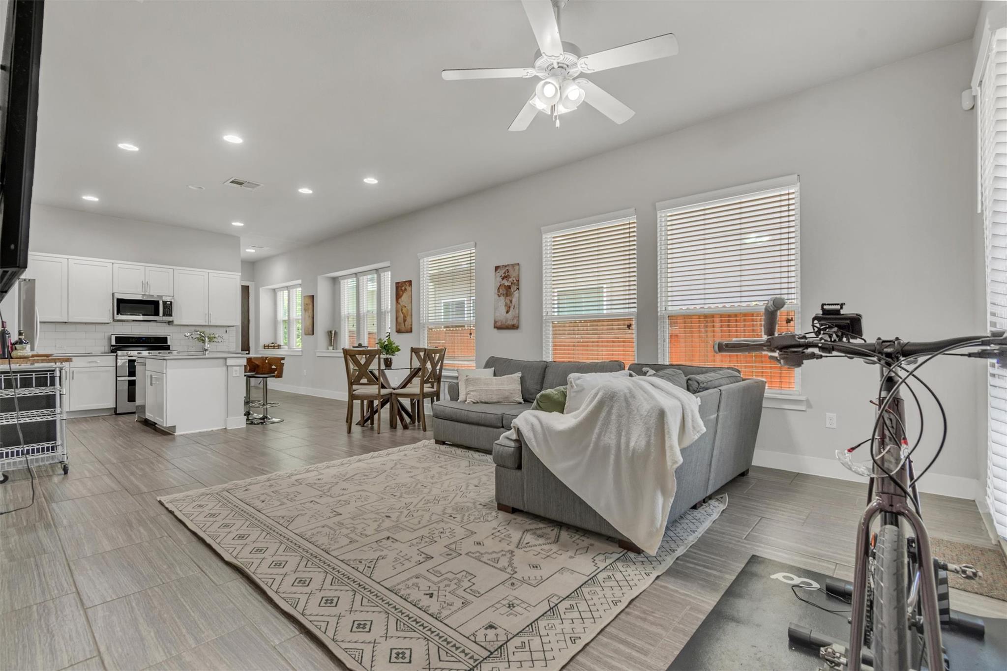 5408 Daimler Dr Property Photo 23