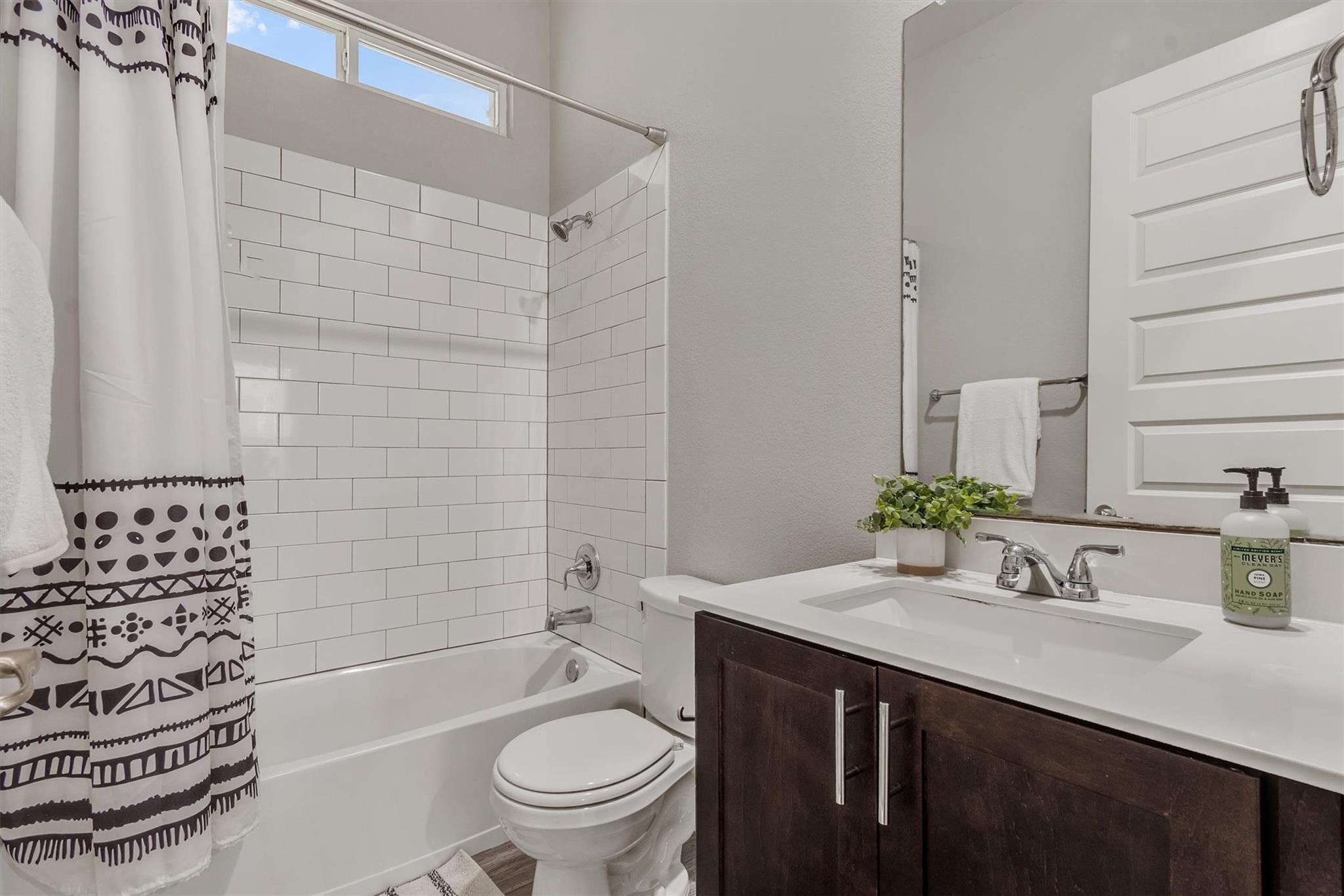 5408 Daimler Dr Property Photo 25