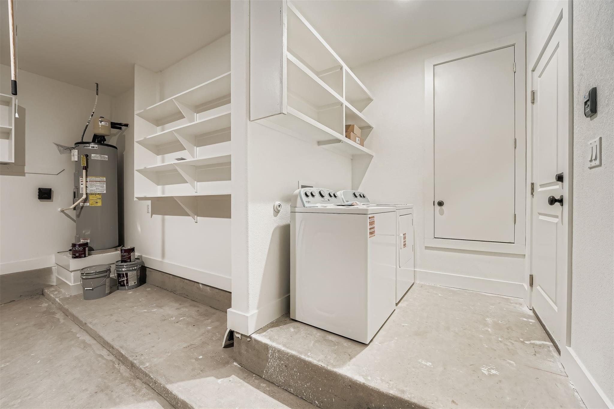 701 E 3rd St Property Photo 23